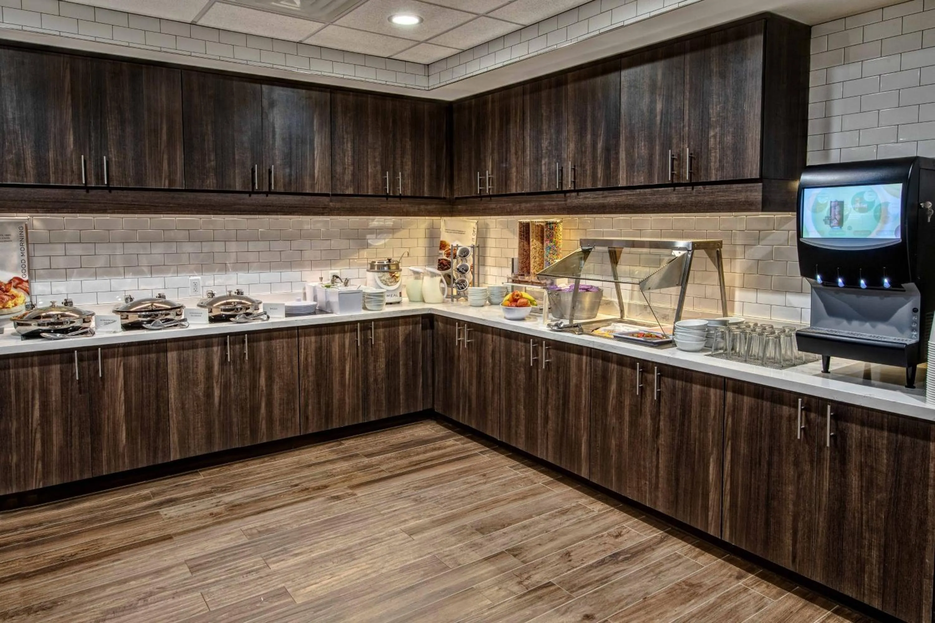 Breakfast in Residence Inn by Marriott Tulsa Midtown