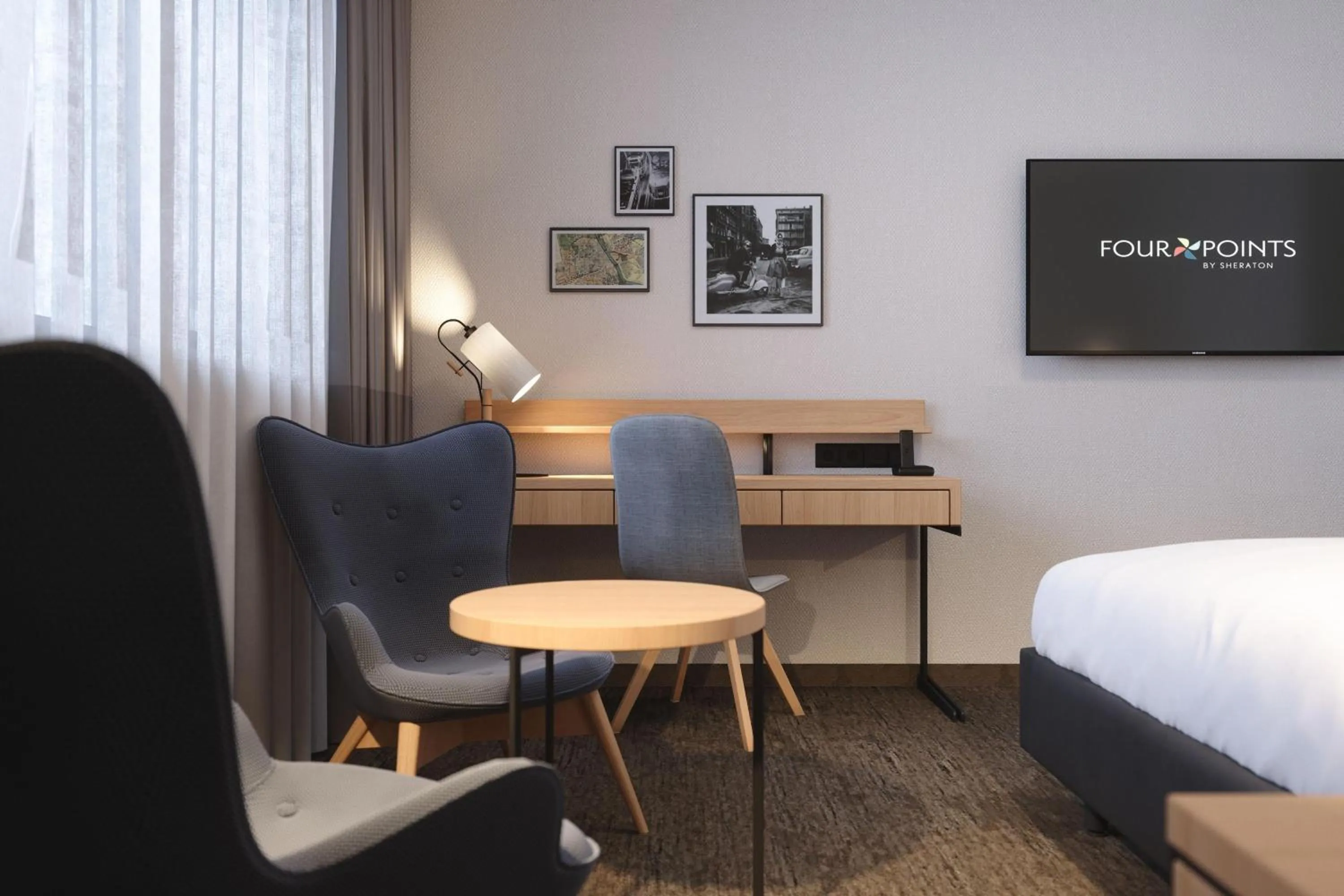 Living room, Bed in Four Points by Sheraton Warsaw Mokotow