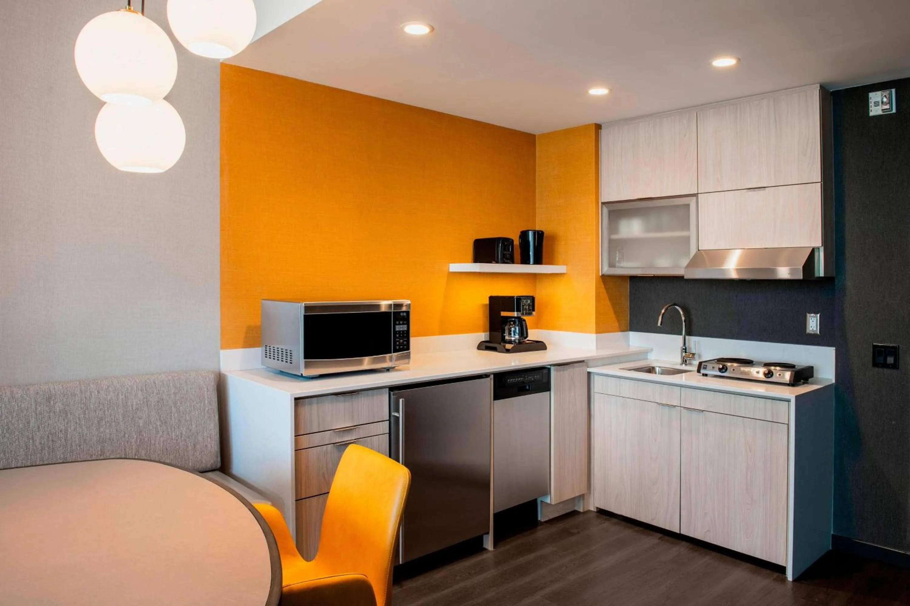 Kitchen or kitchenette in Residence Inn by Marriott Calgary Downtown/Beltline District