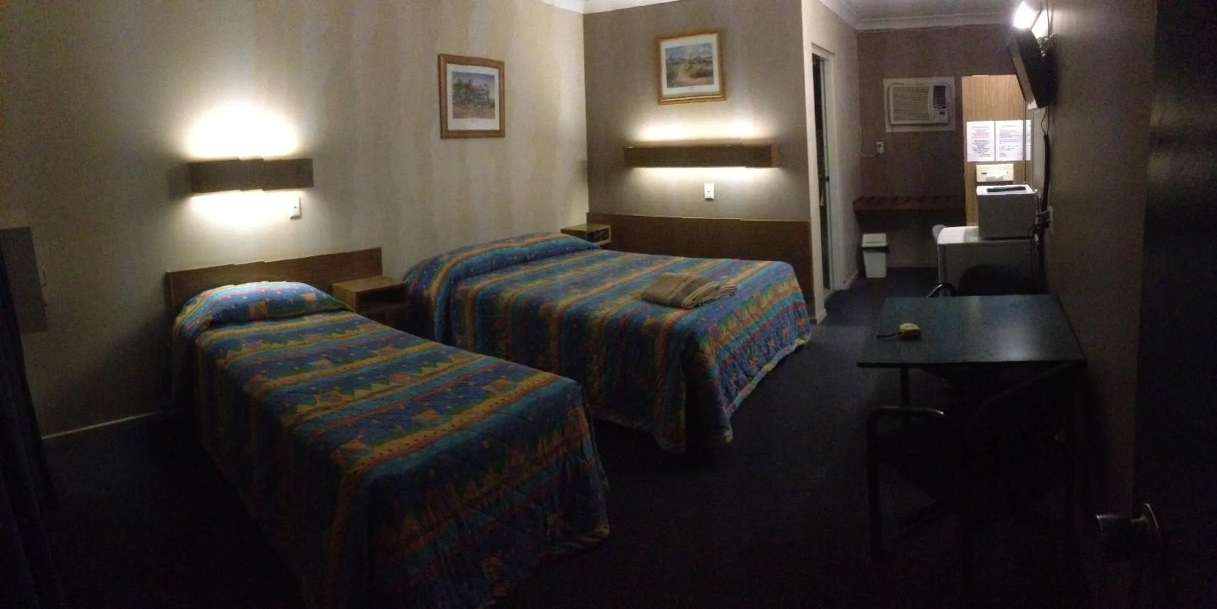 Photo of the whole room in Ipswich City Motel