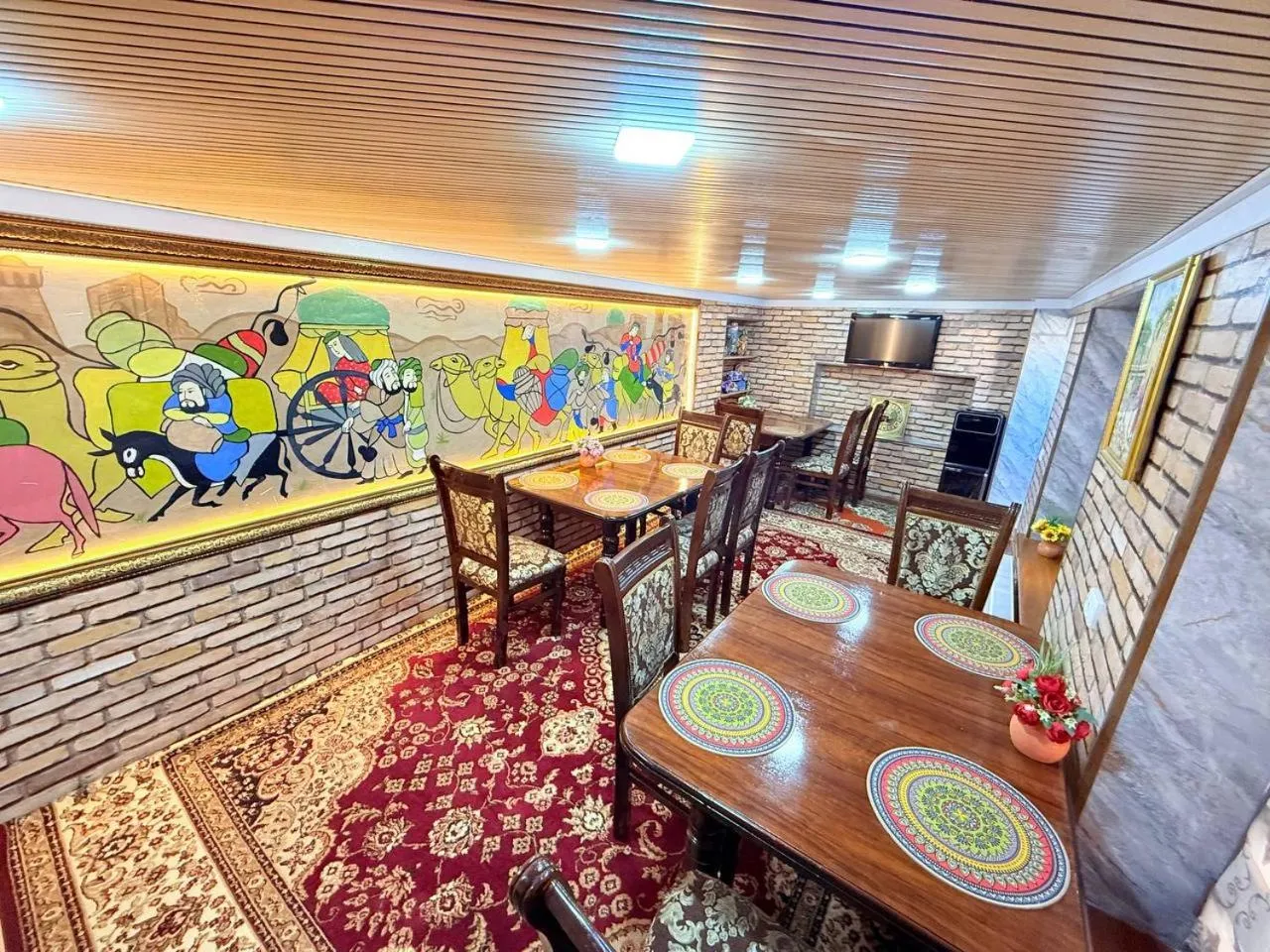 Restaurant/places to eat in Sherxan Hotel