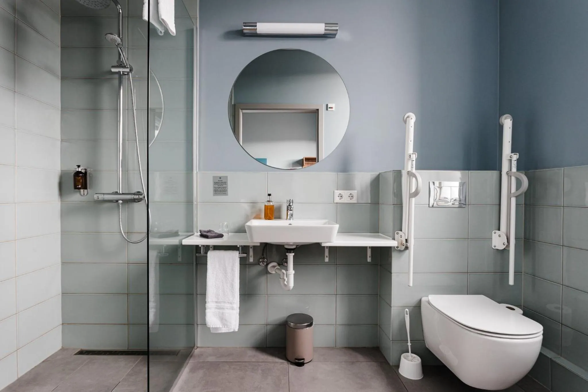 Bathroom in ODDSSON Midtown Hotel