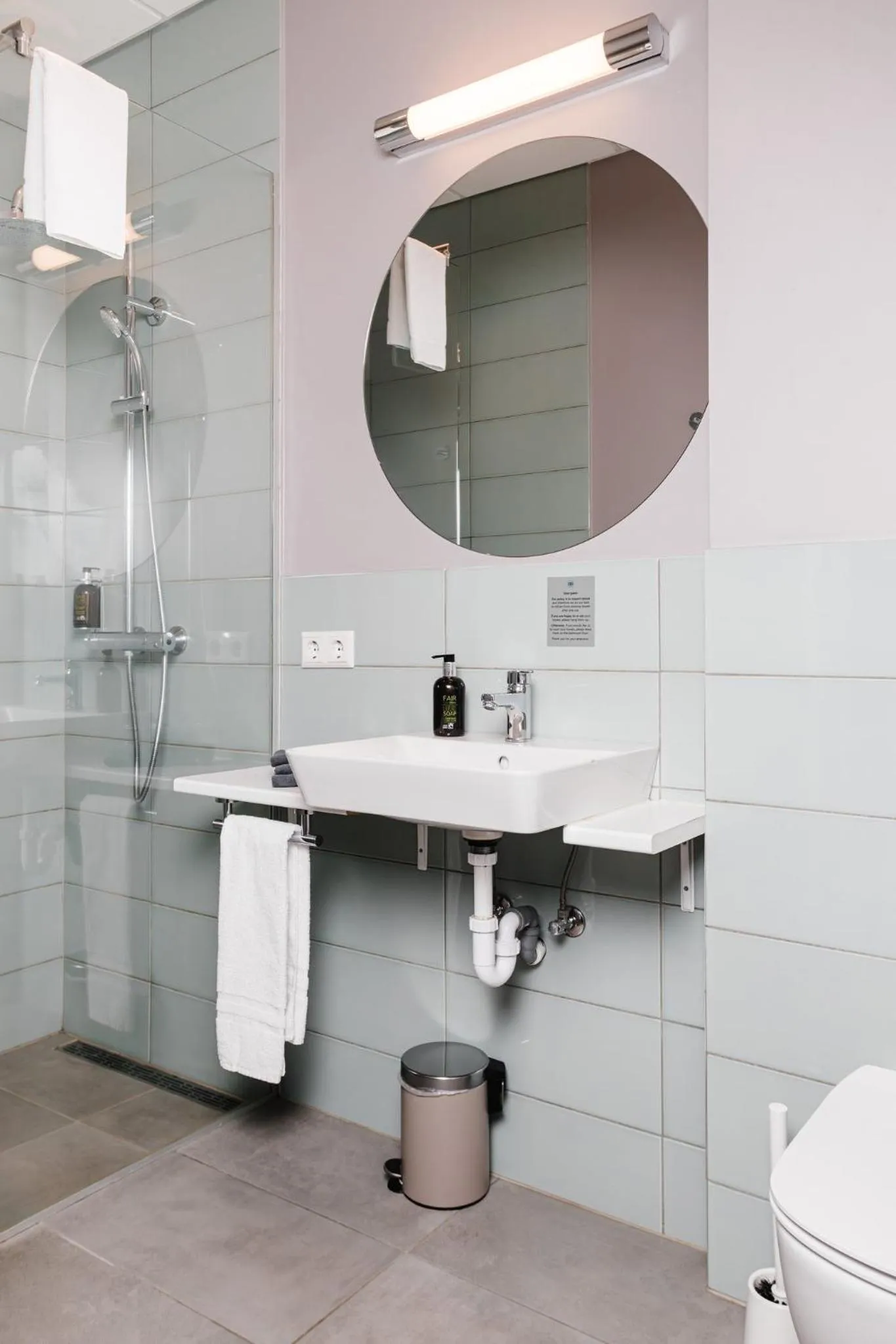 Bathroom in ODDSSON Midtown Hotel