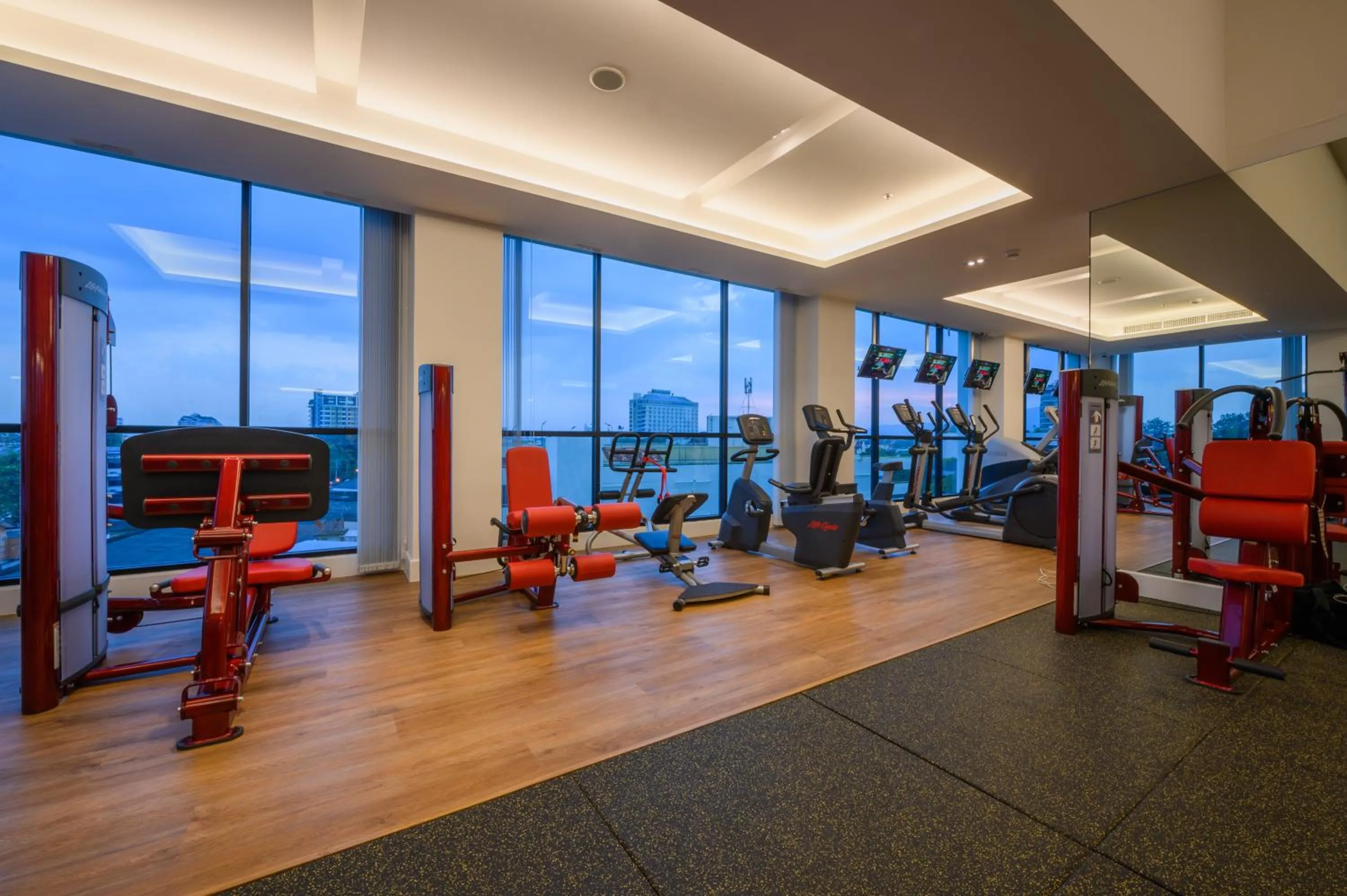 Fitness centre/facilities in The Empress Premier Chiang Mai