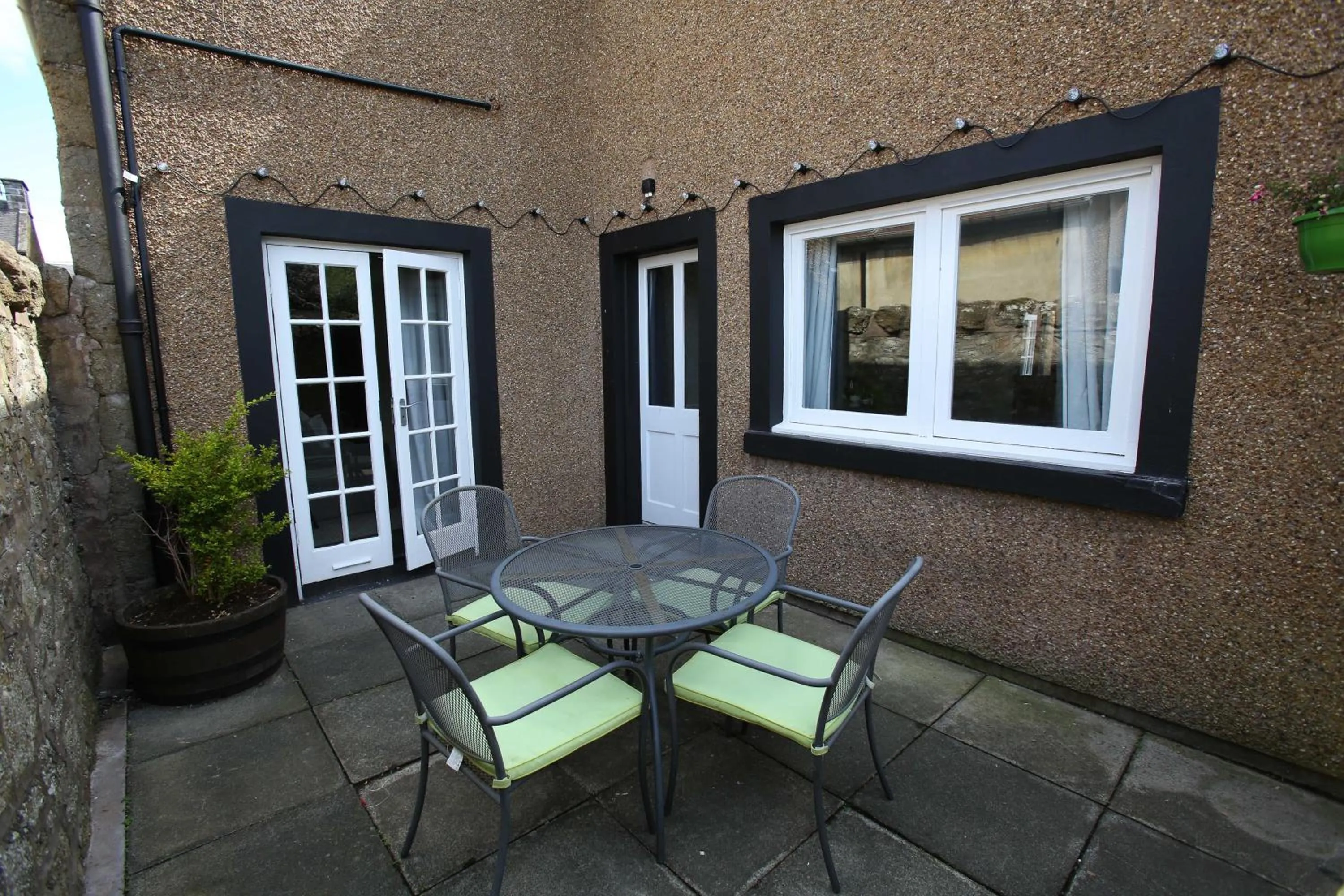 Patio in Kings Arms Hotel