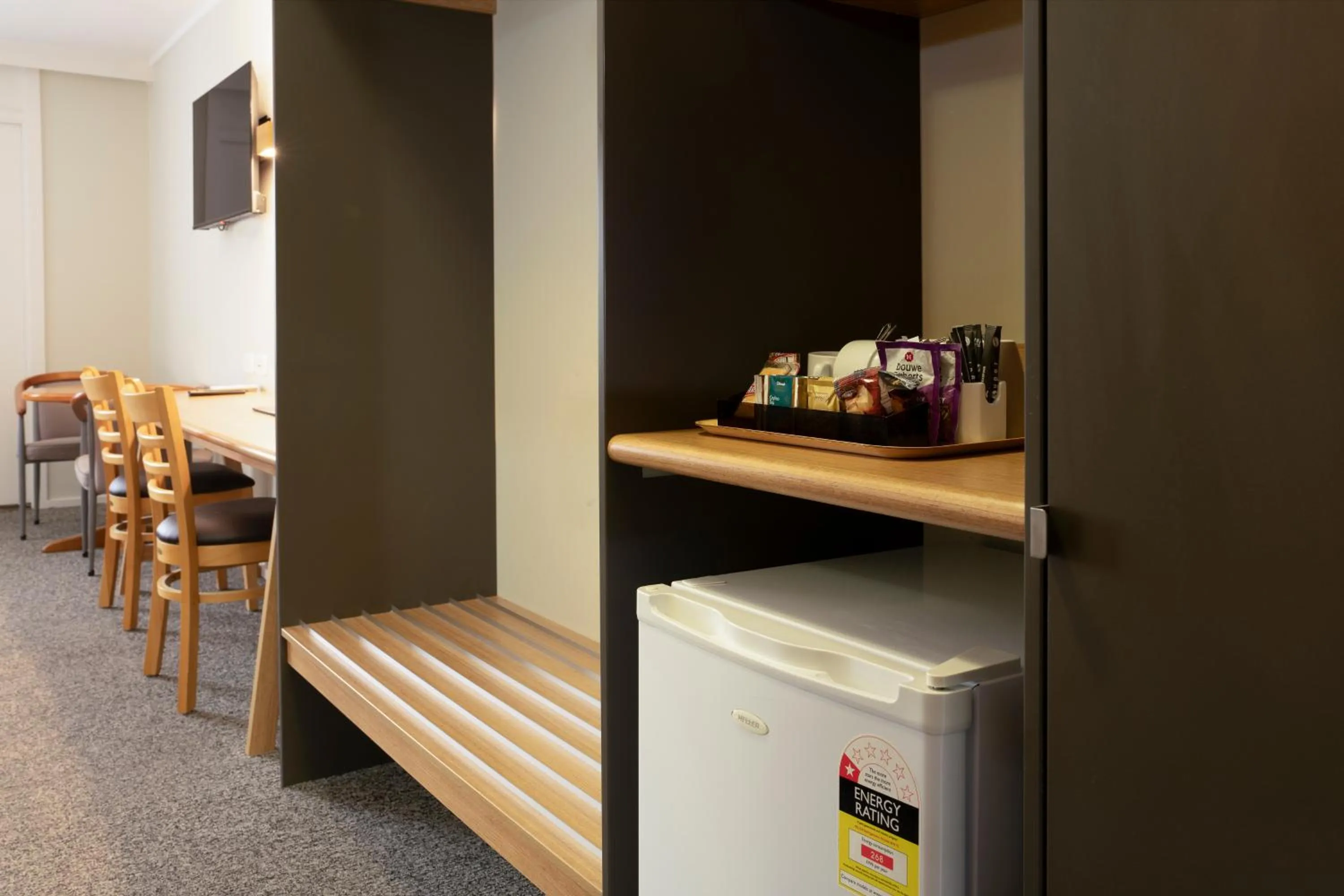 wardrobe in Posthouse Motor Lodge