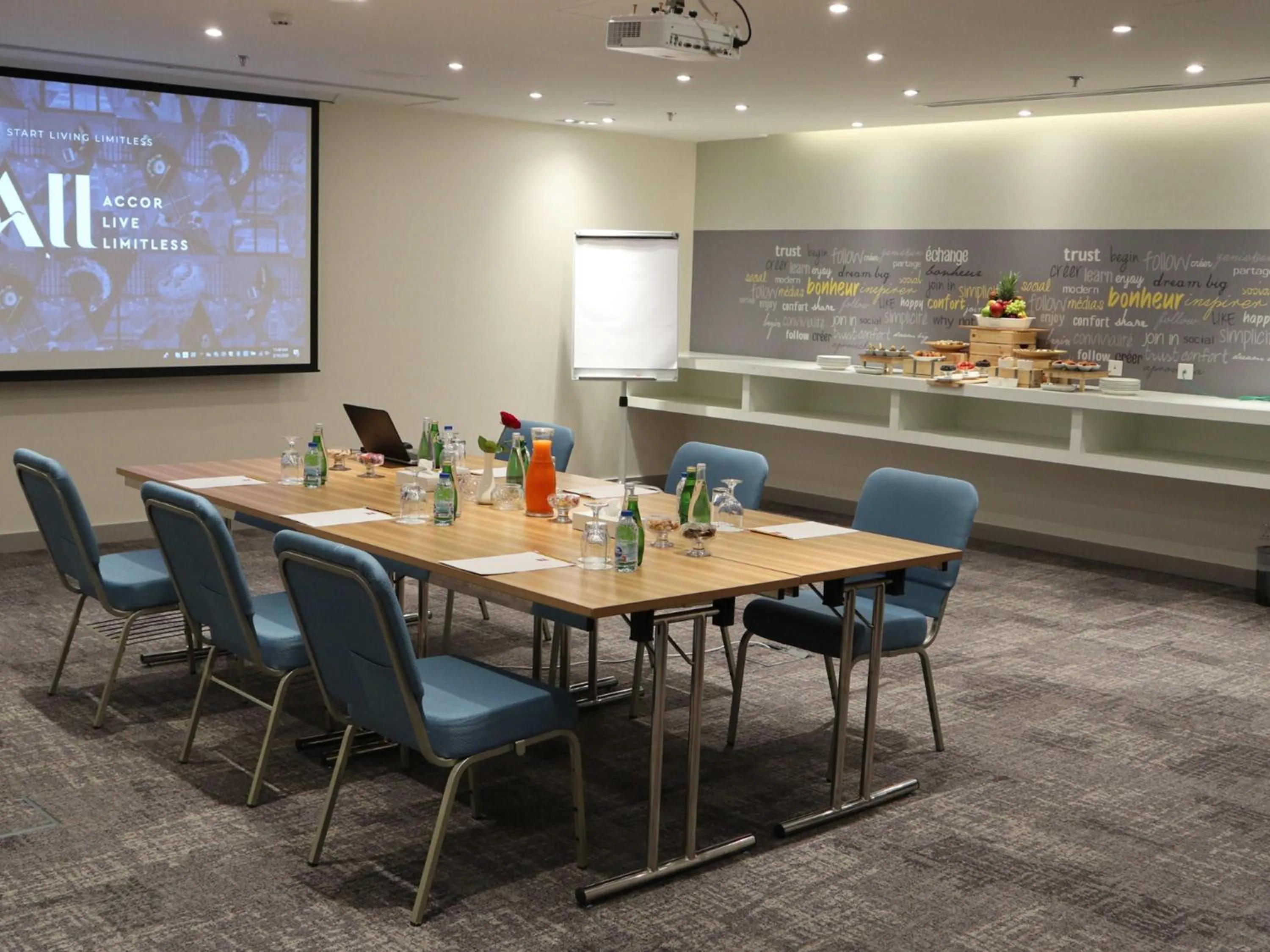 Meeting/conference room in Adagio Aparthotel Jeddah Malik Road