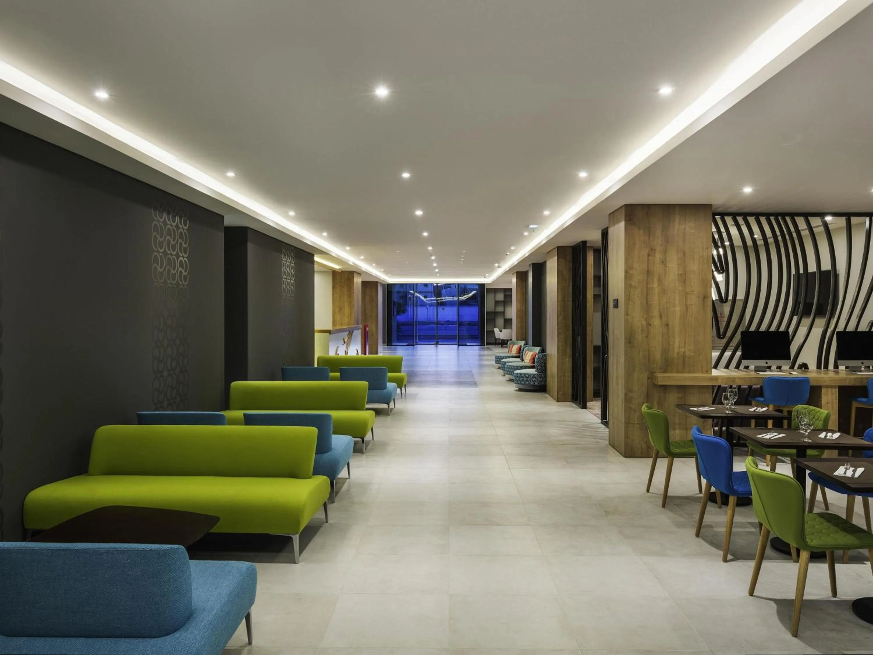 Lounge or bar in Adagio Aparthotel Jeddah Malik Road