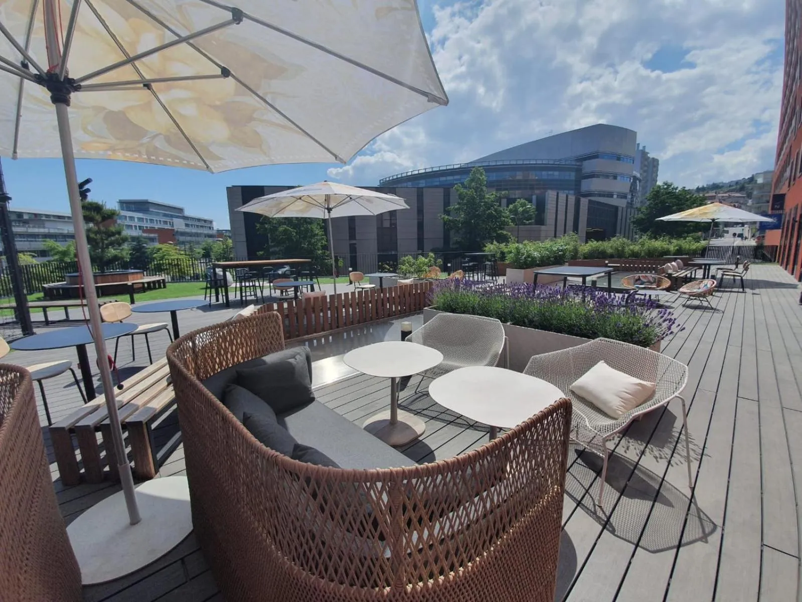 Spring in Novotel Saint-Étienne Centre Gare Châteaucreux