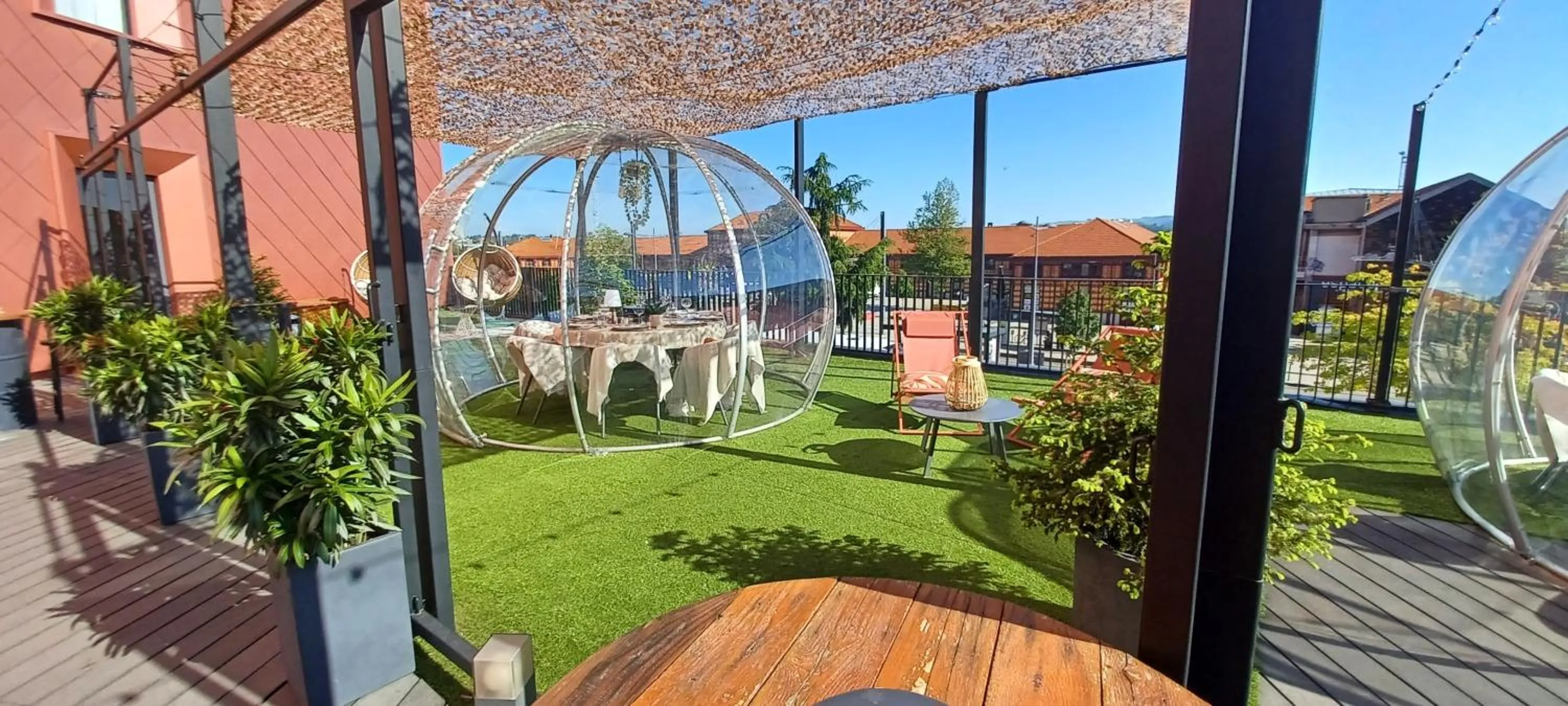 Patio in Novotel Saint-Étienne Centre Gare Châteaucreux