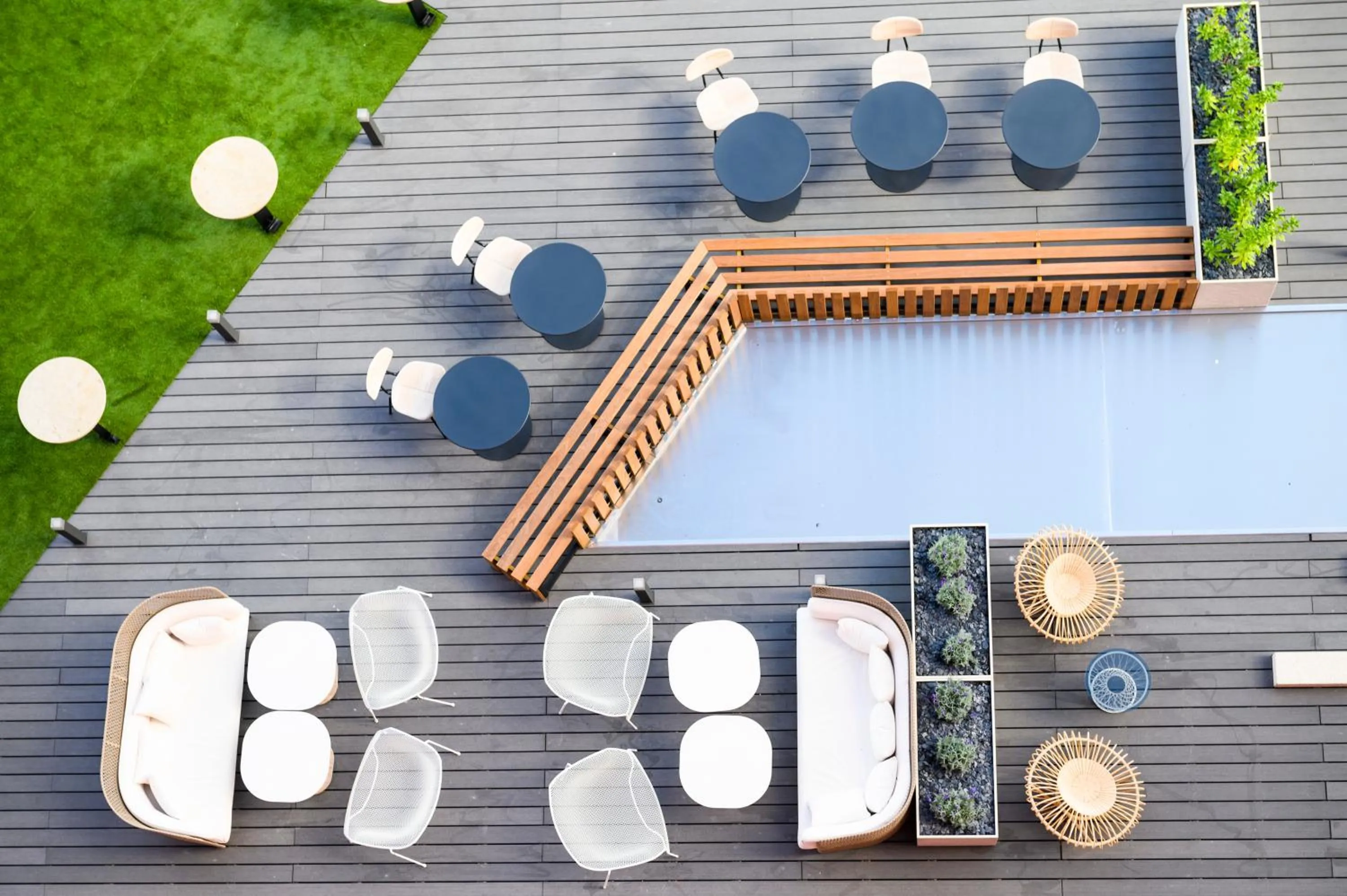 Patio in Novotel Saint-Étienne Centre Gare Châteaucreux