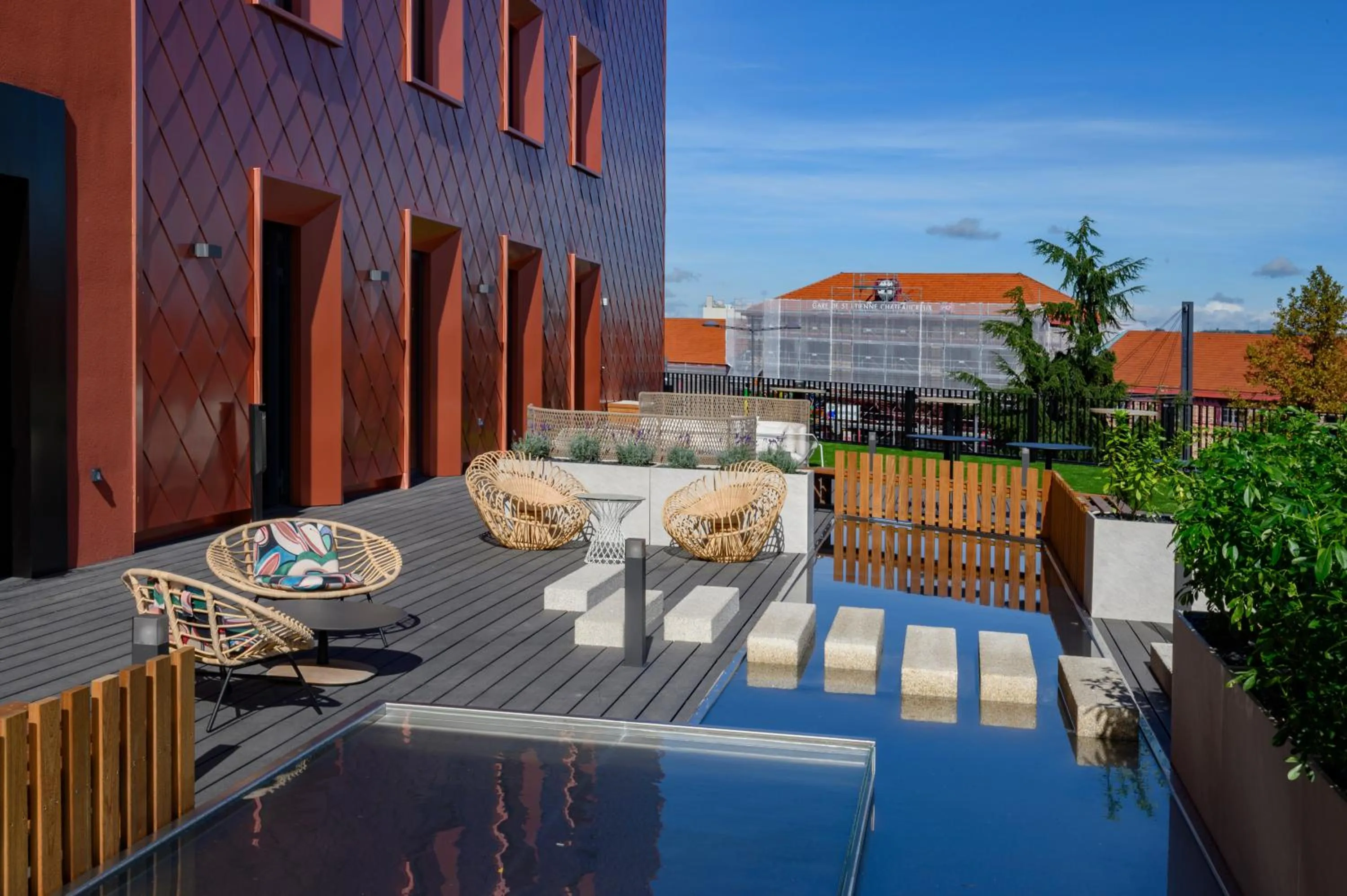 Patio in Novotel Saint-Étienne Centre Gare Châteaucreux