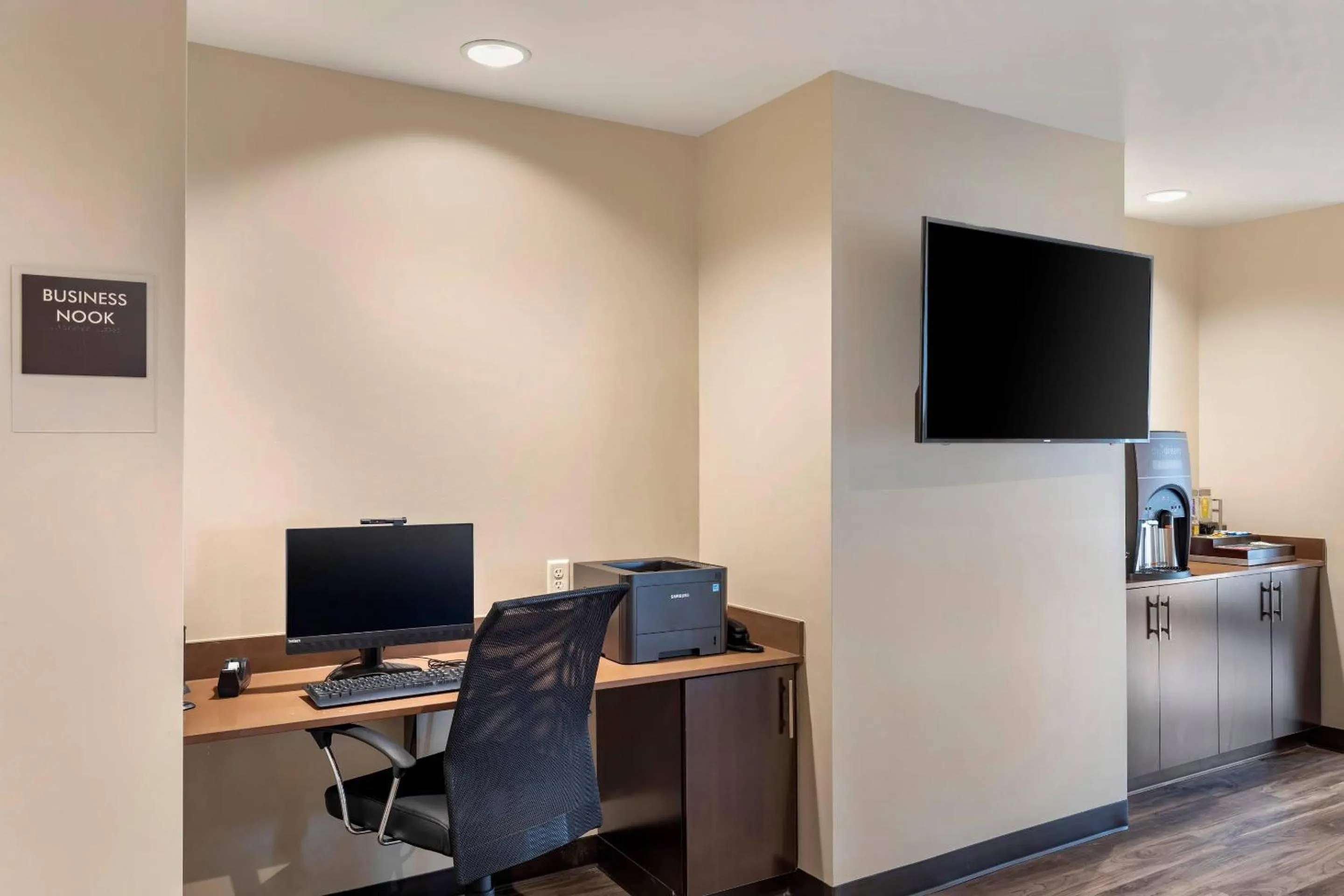 Business facilities in MainStay Suites Lancaster Dallas South