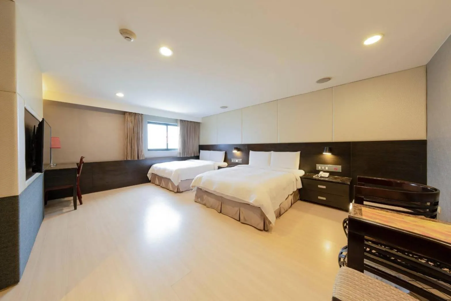 Bed in Shihzuwan Hotel – Kaohsiung Station