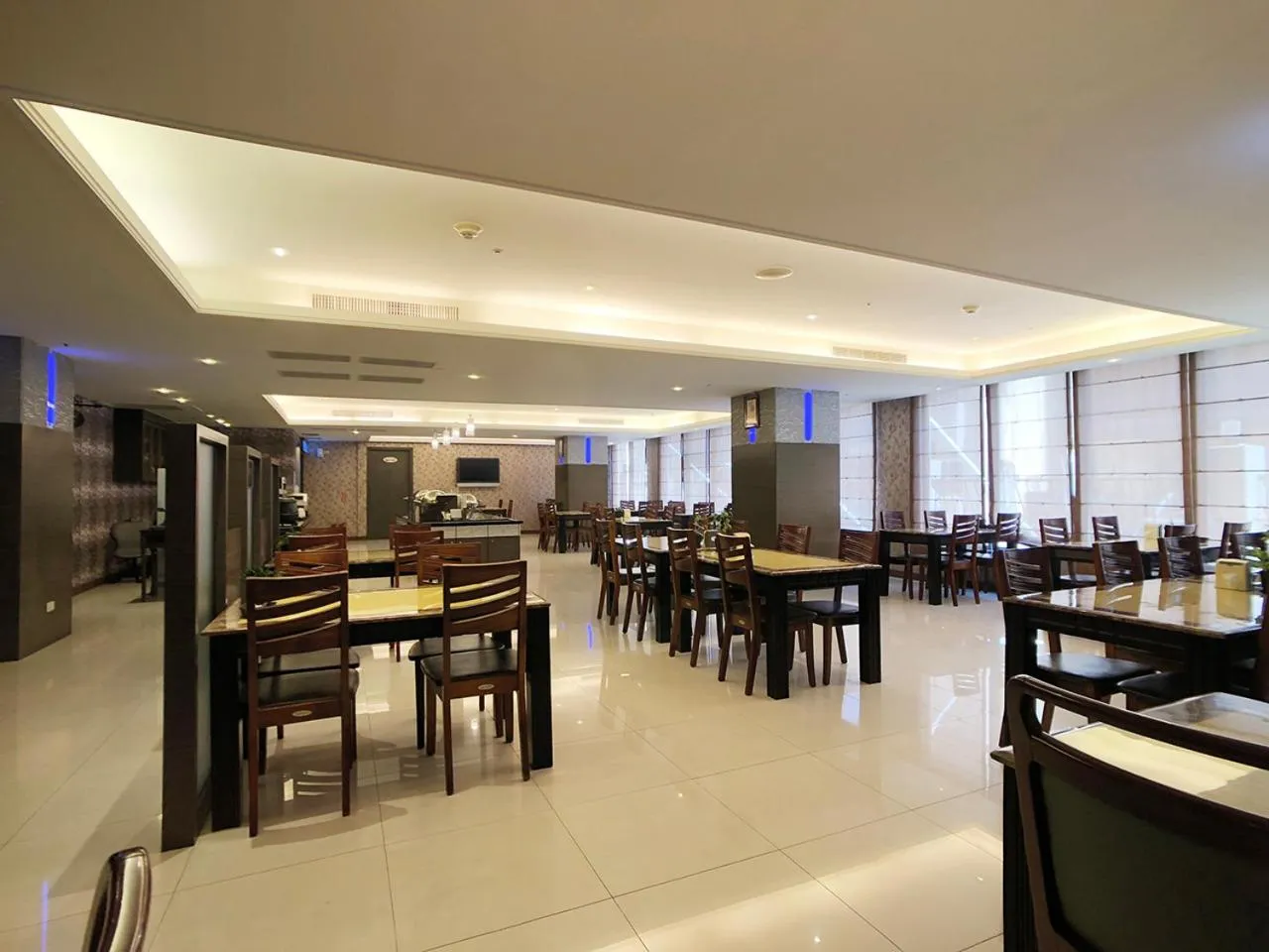 Breakfast in Shihzuwan Hotel – Kaohsiung Station
