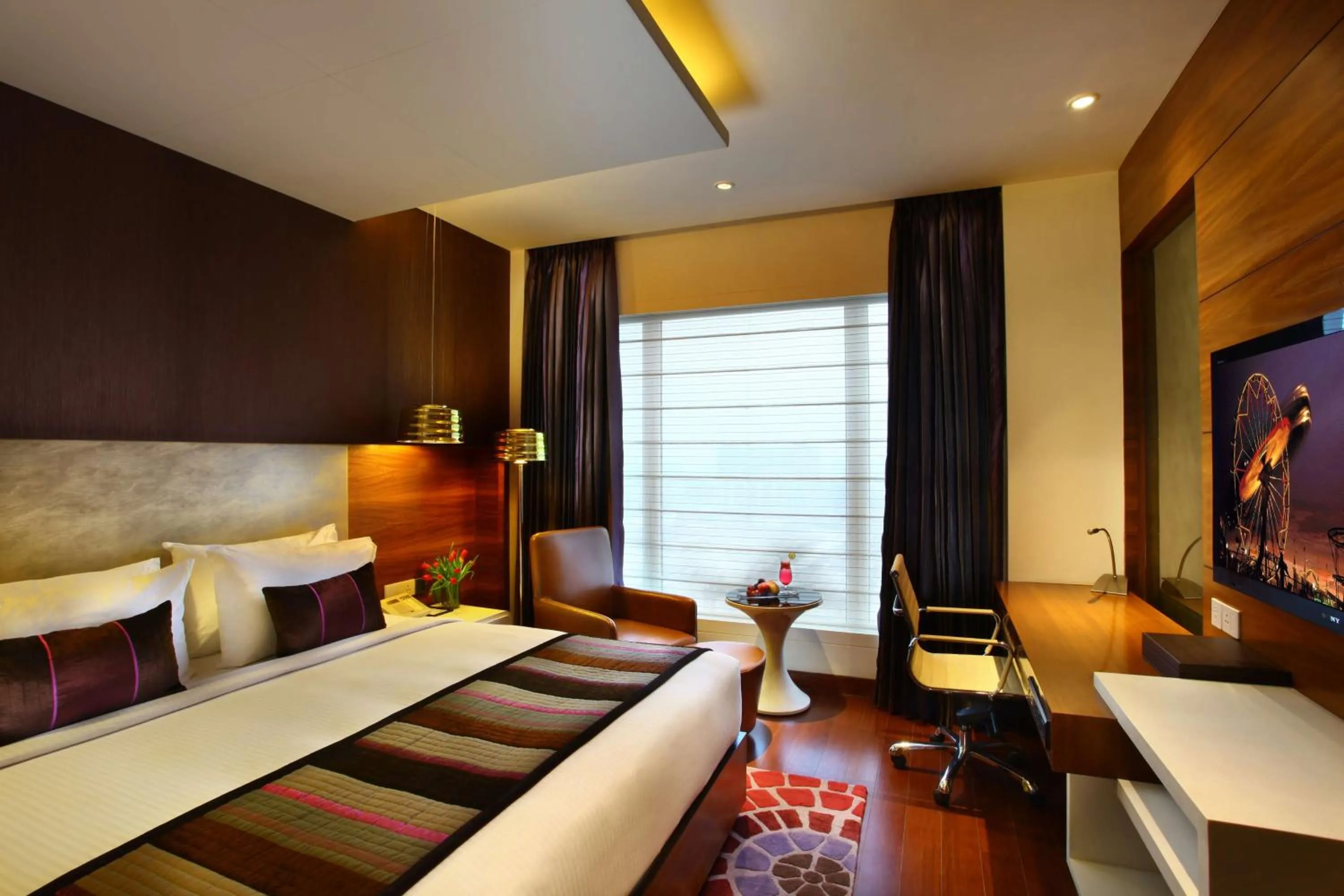 Photo of the whole room, Bed in Park Plaza Shahdara