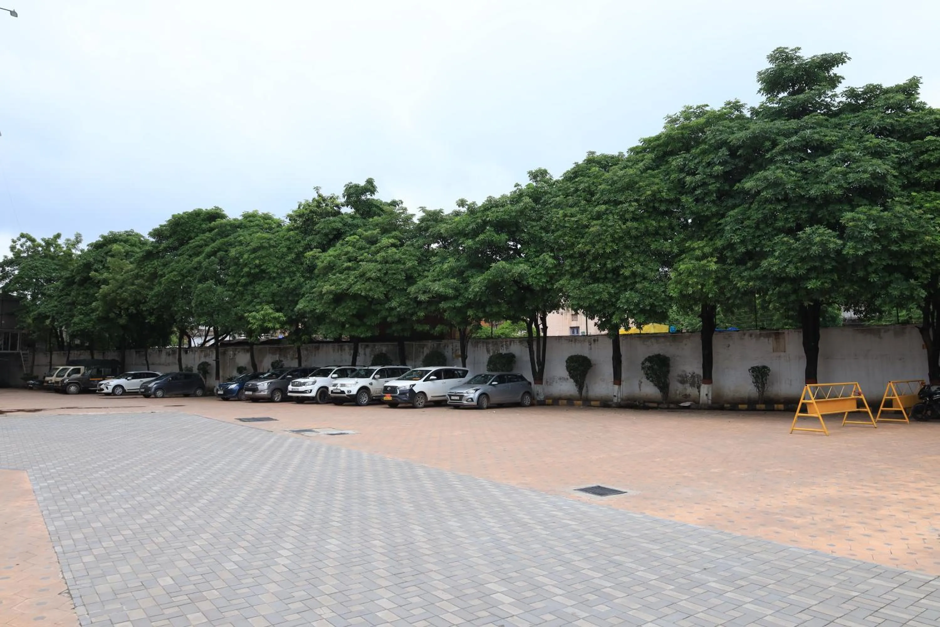 Parking in Aananda Imperial