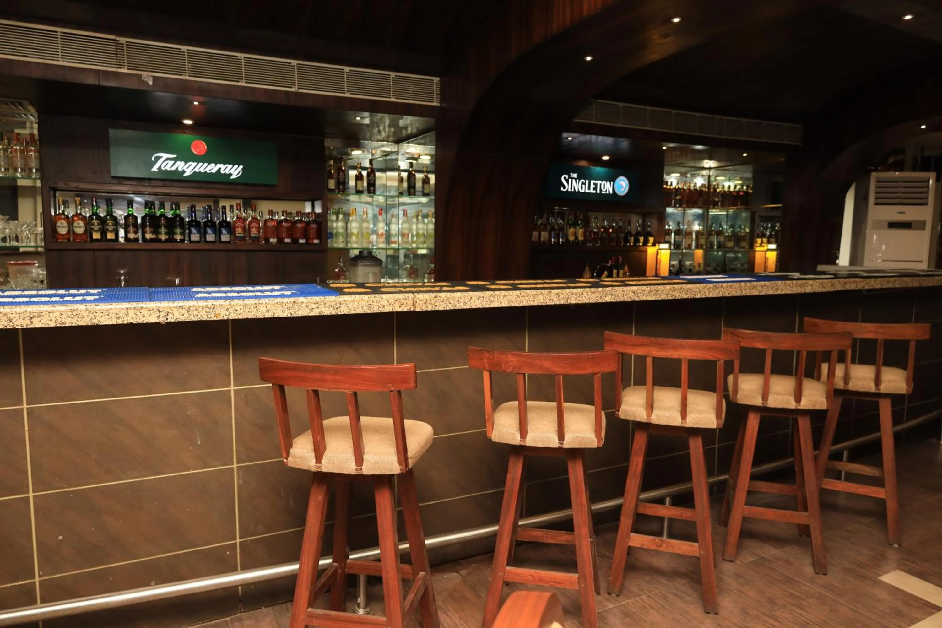 Lounge or bar in Aananda Imperial