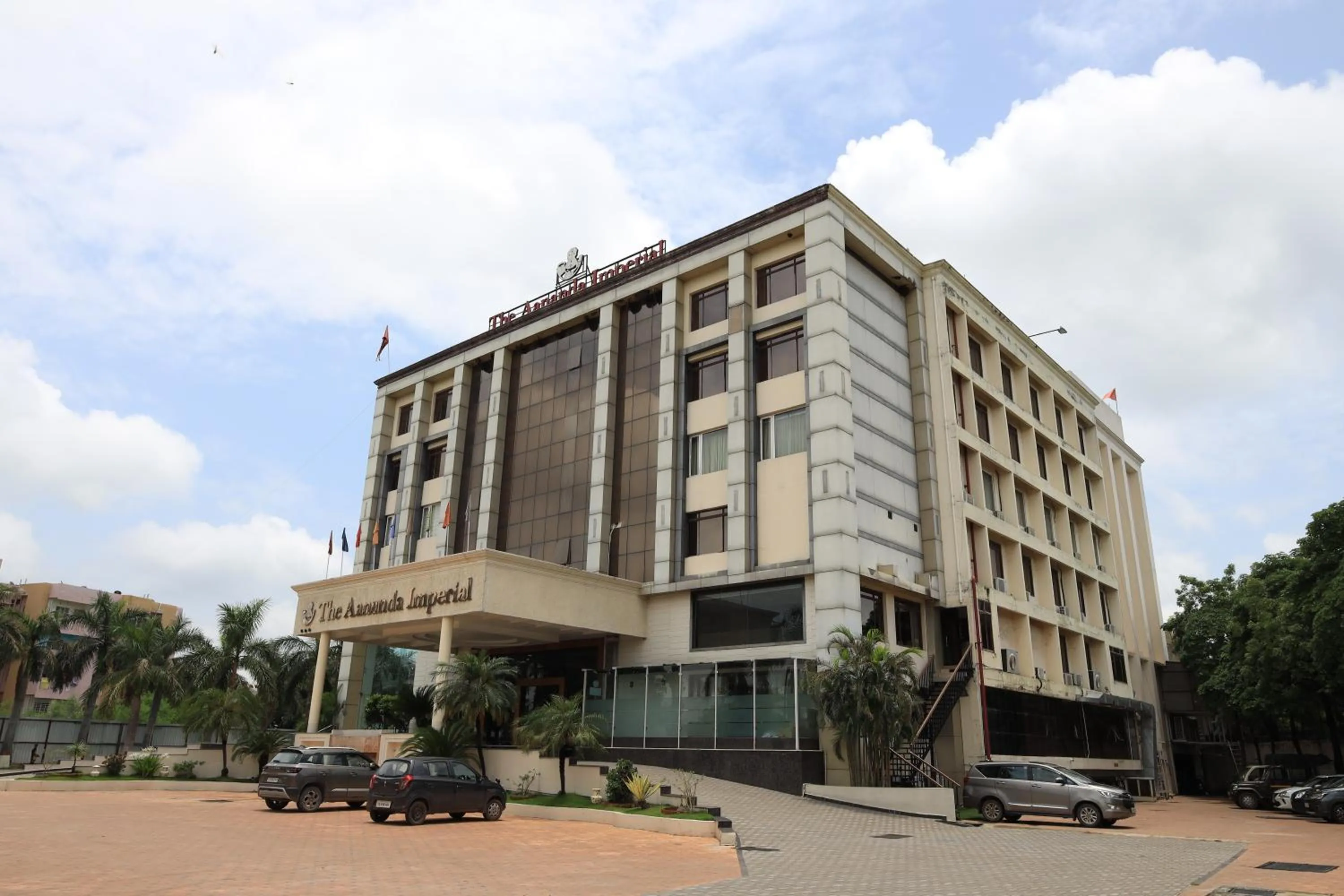 Facade/entrance in Aananda Imperial
