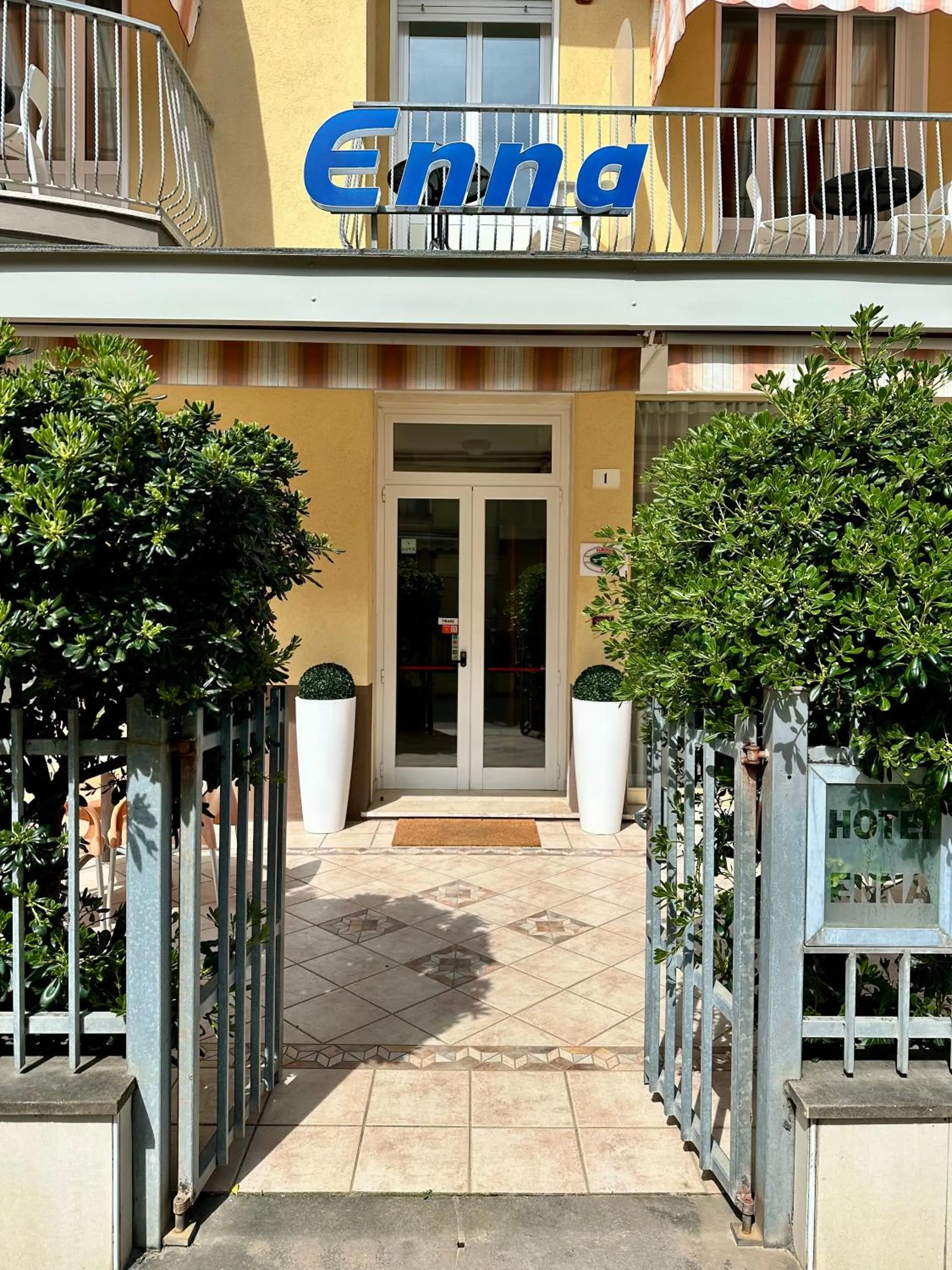 Facade/entrance in Hotel Enna Rimini