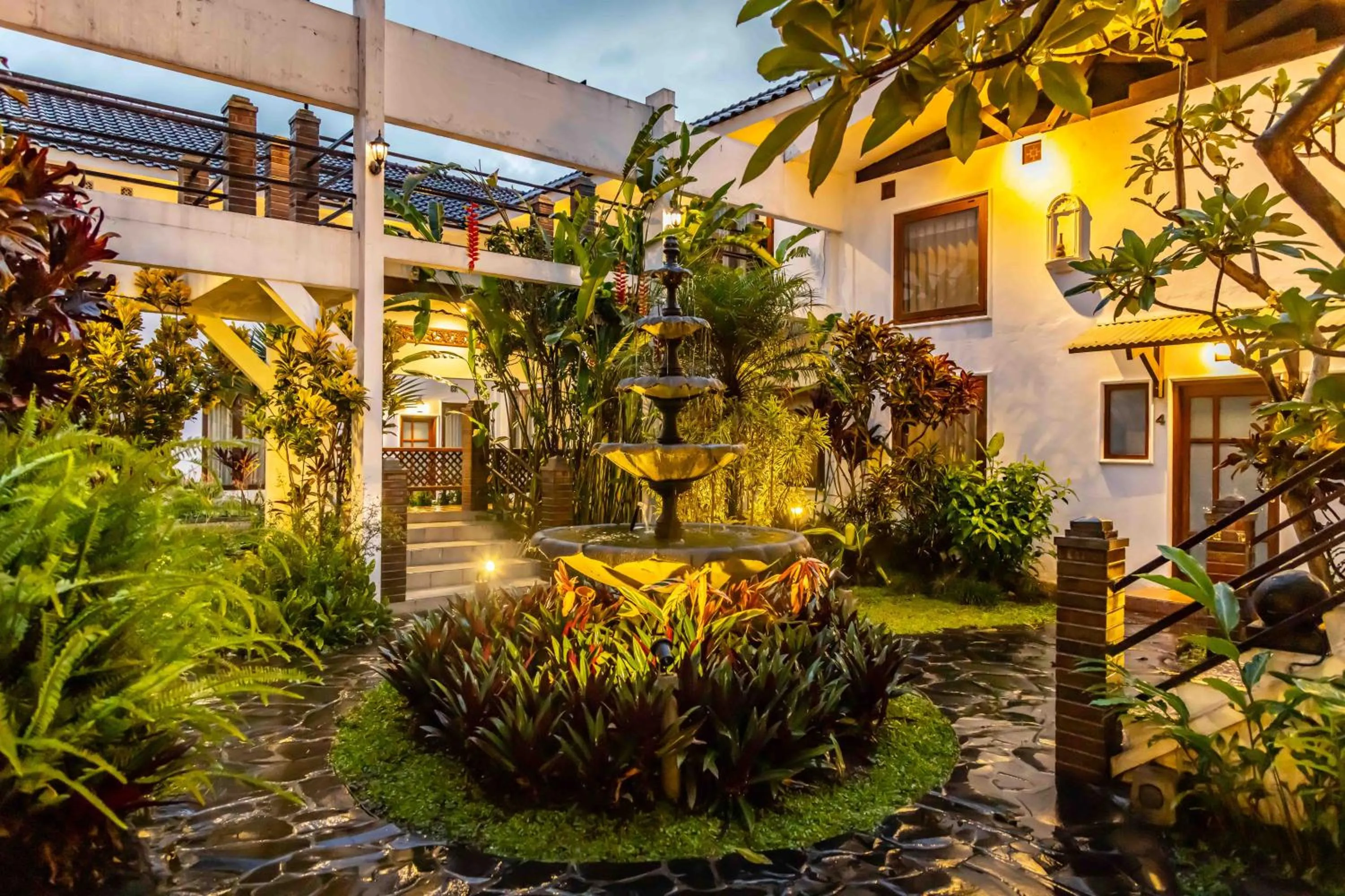 Garden in Family Hotel Gradia 2