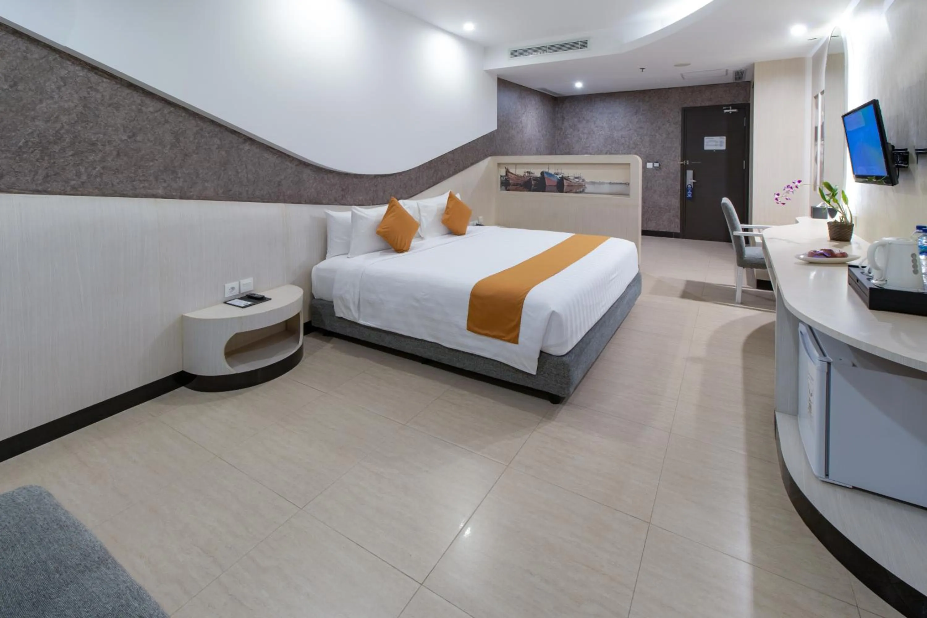 Bedroom, Bed in Aston Cirebon Hotel and Convention Center