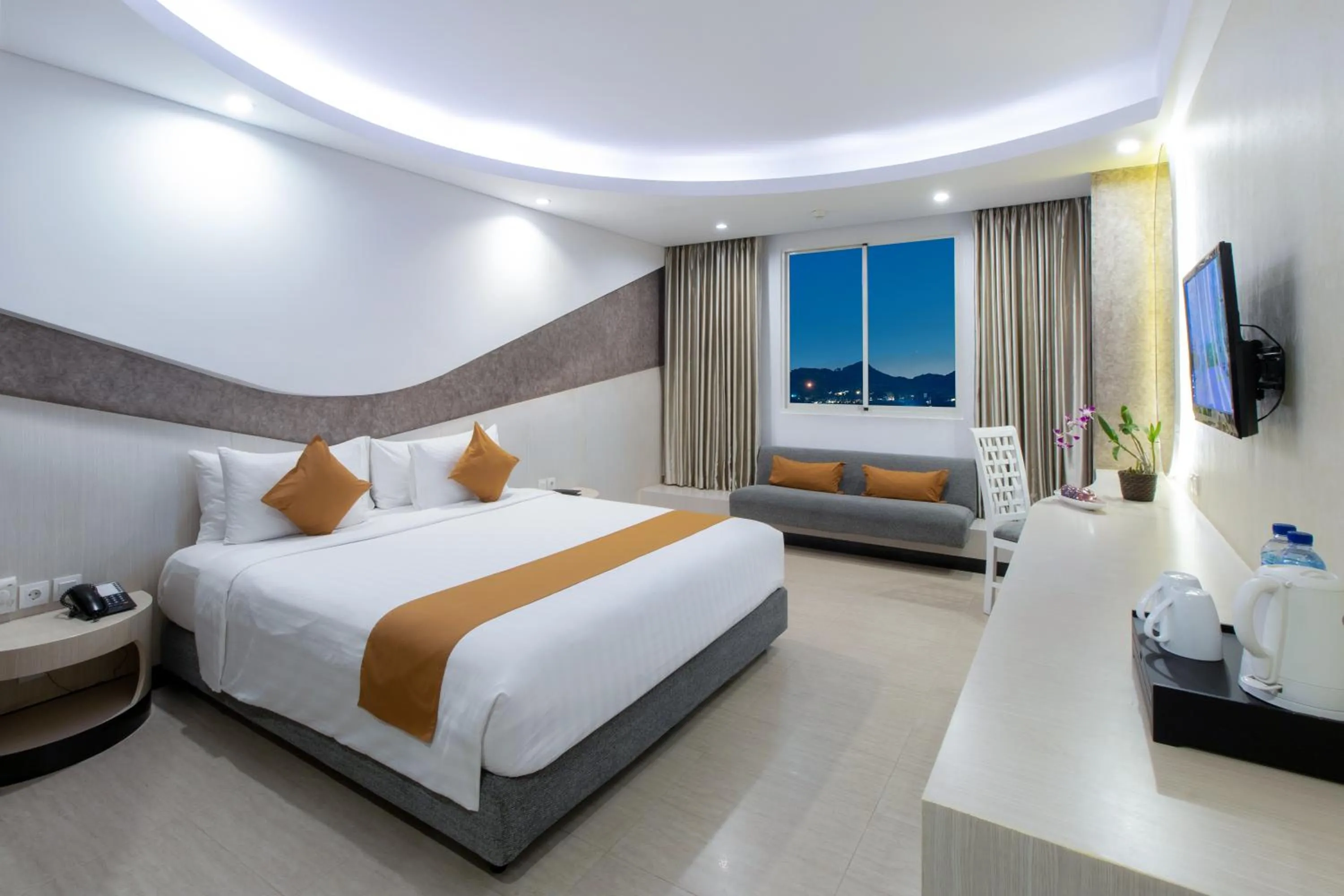 Bedroom, Bed in Aston Cirebon Hotel and Convention Center