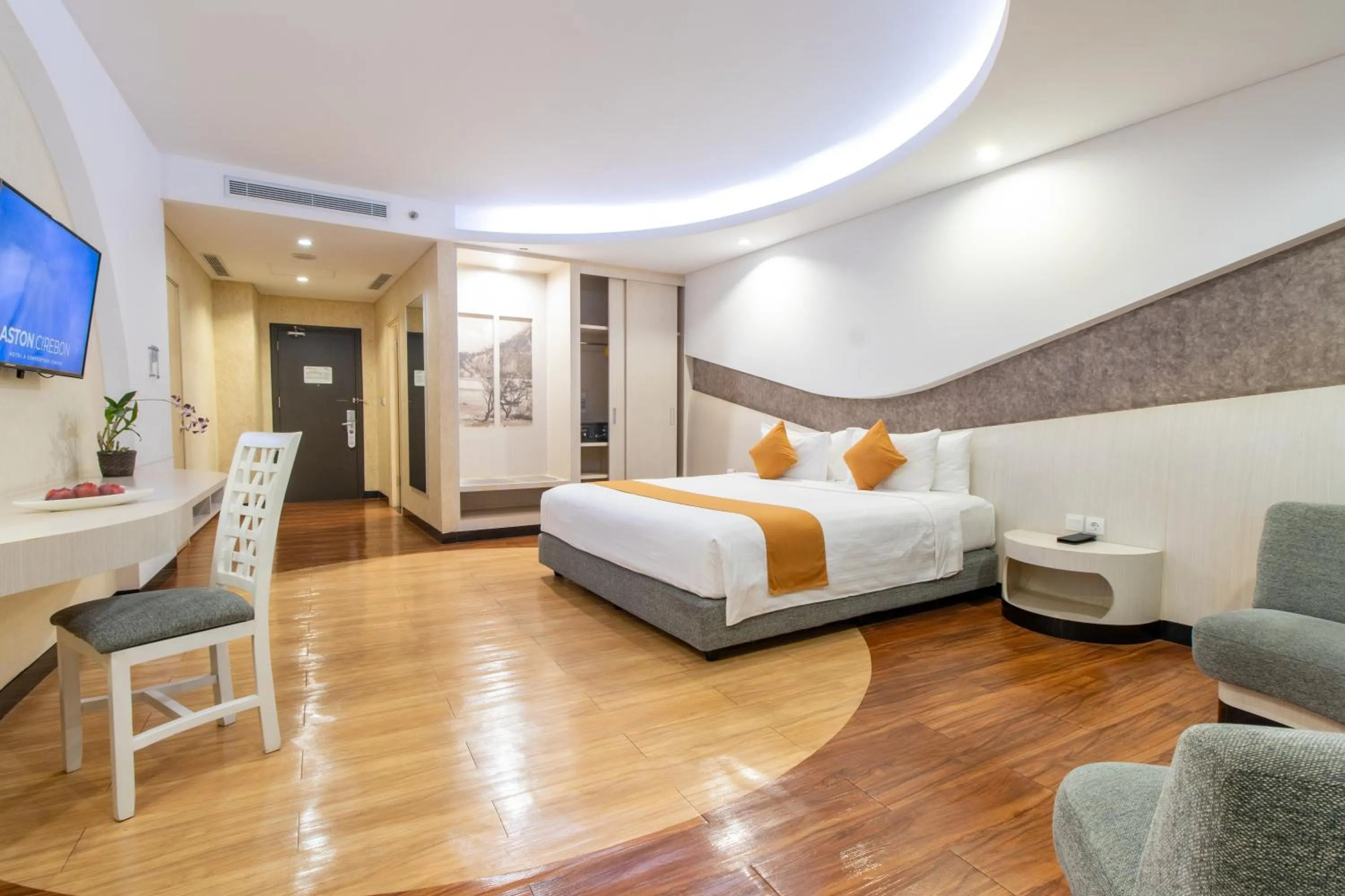 Bed in Aston Cirebon Hotel and Convention Center