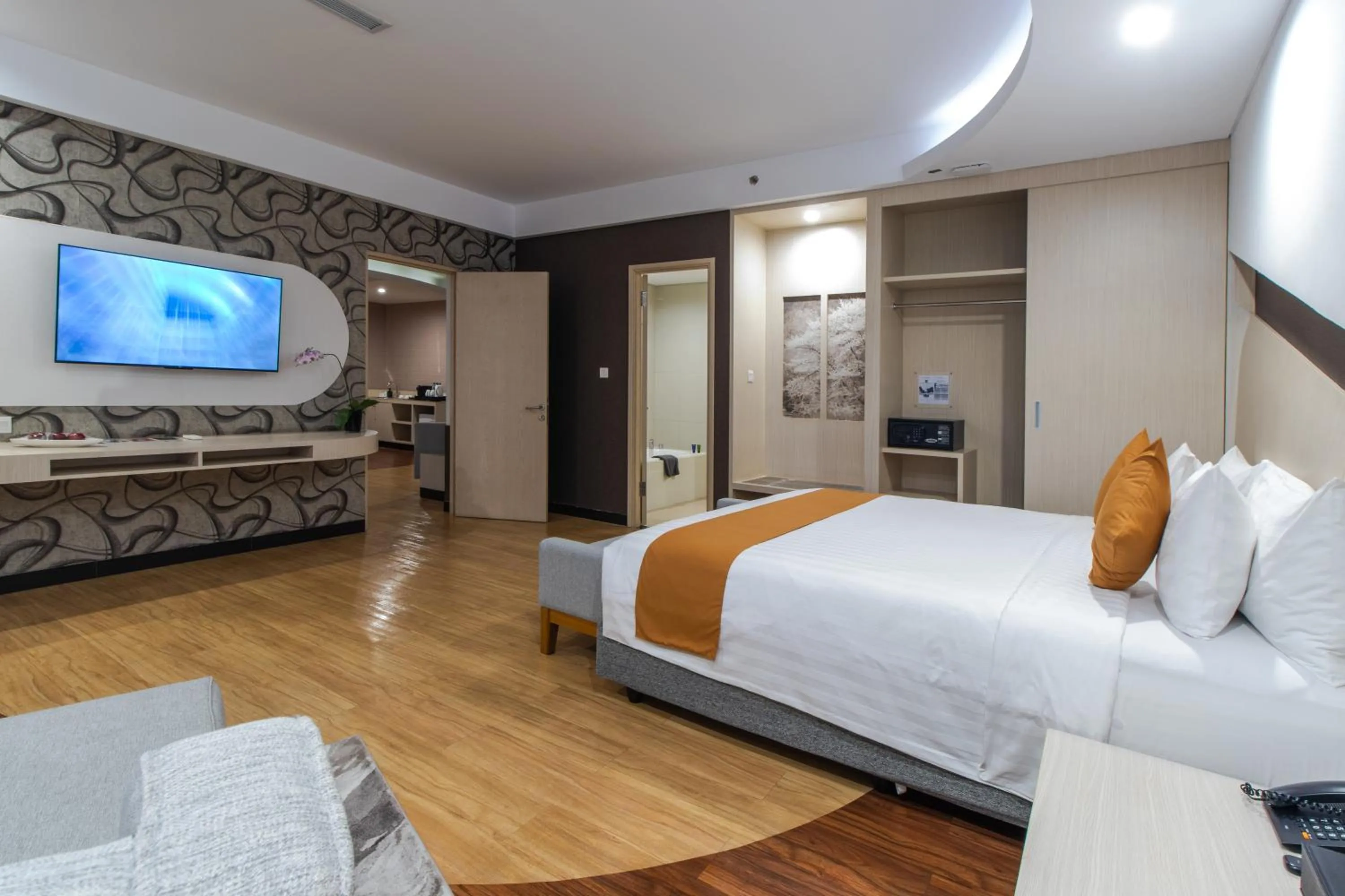 Bedroom, Bed in Aston Cirebon Hotel and Convention Center