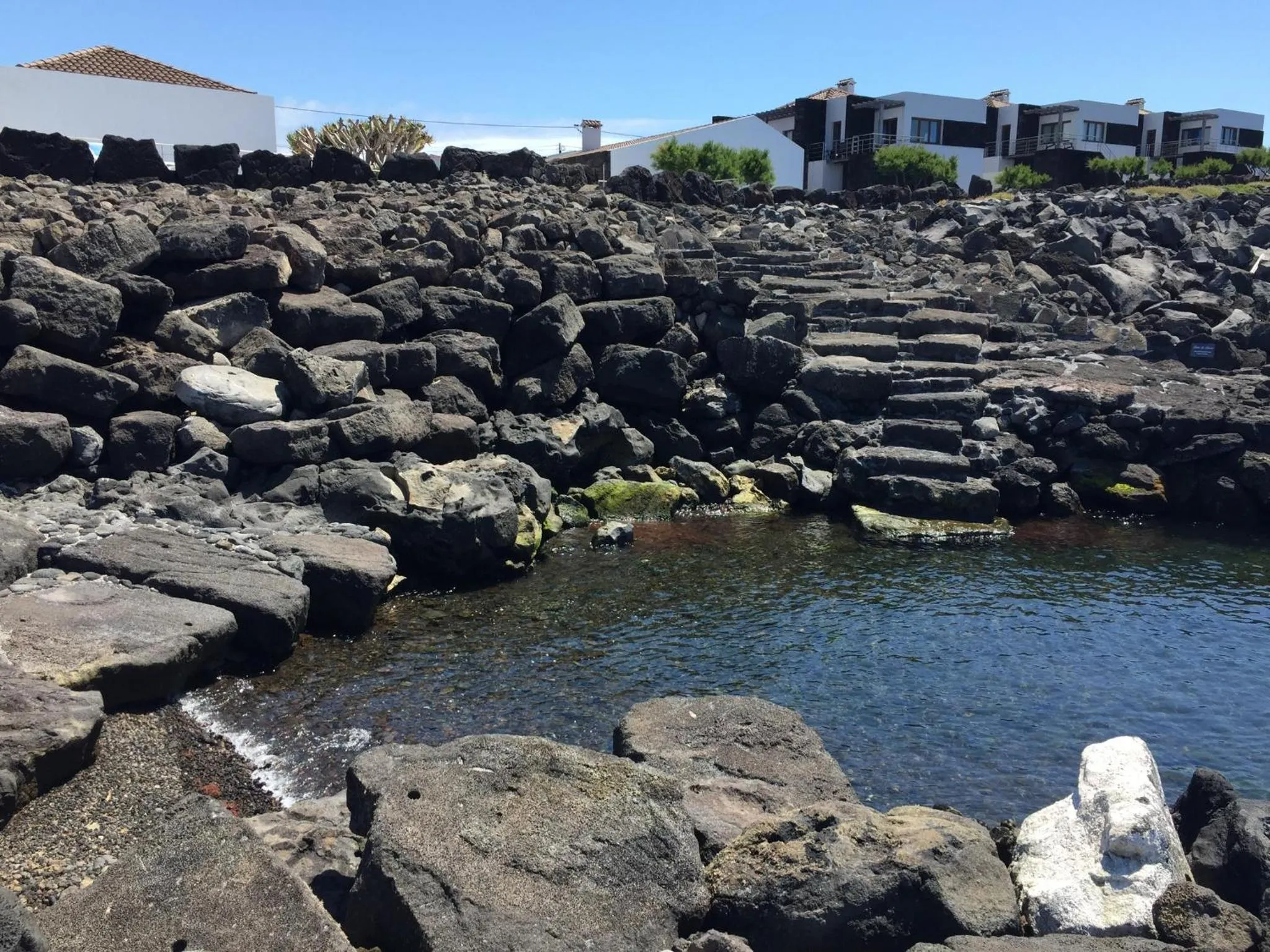 Property building in Baia da Barca