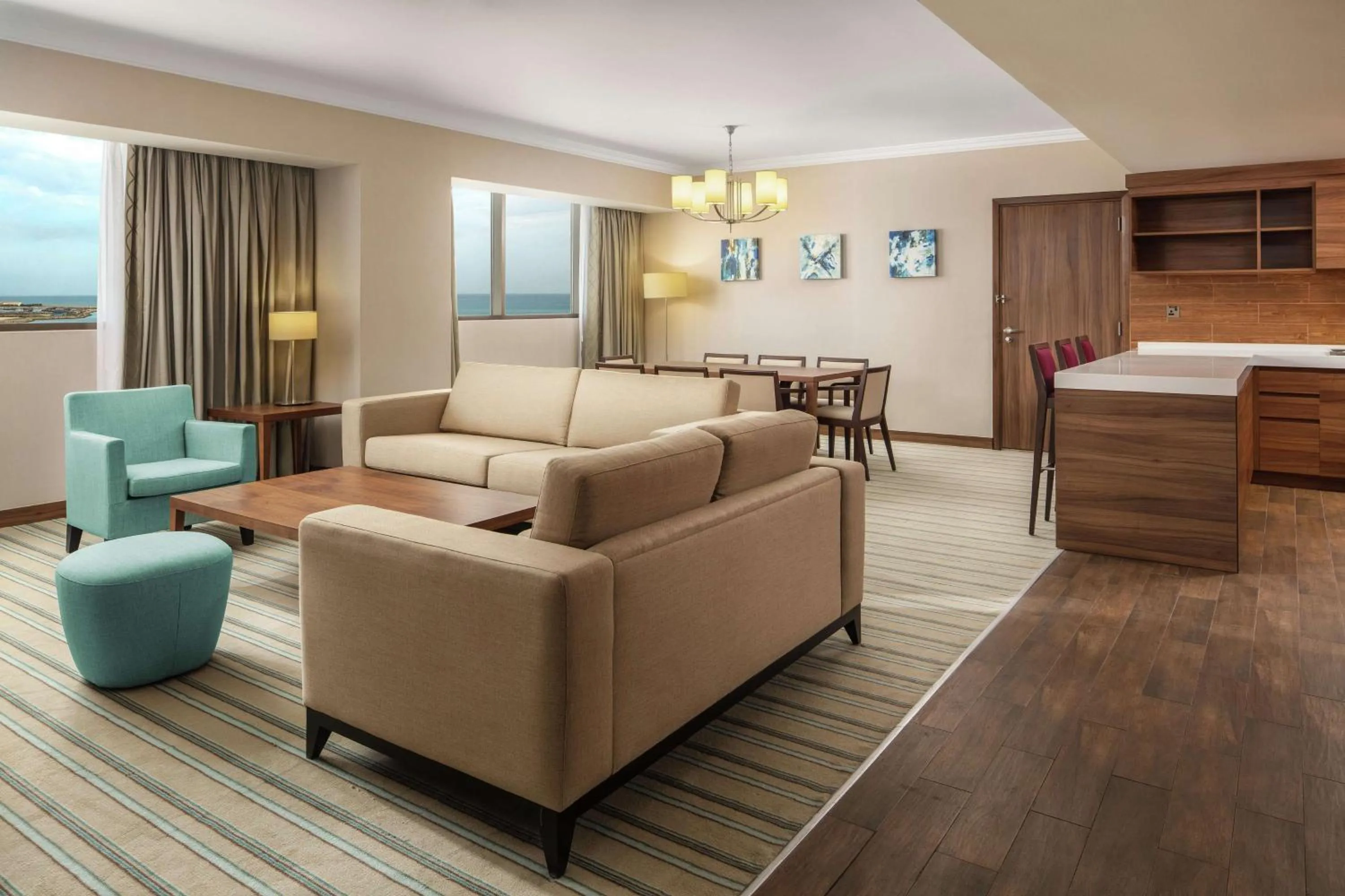 Living room, Bed in Hilton Garden Inn Al Jubail