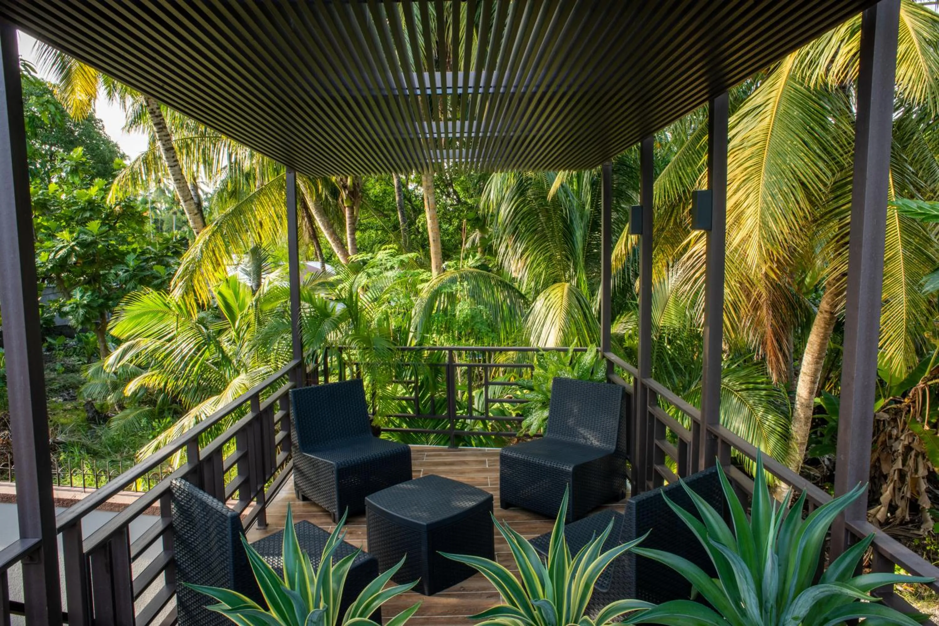 Property building in Isle Royal Inn