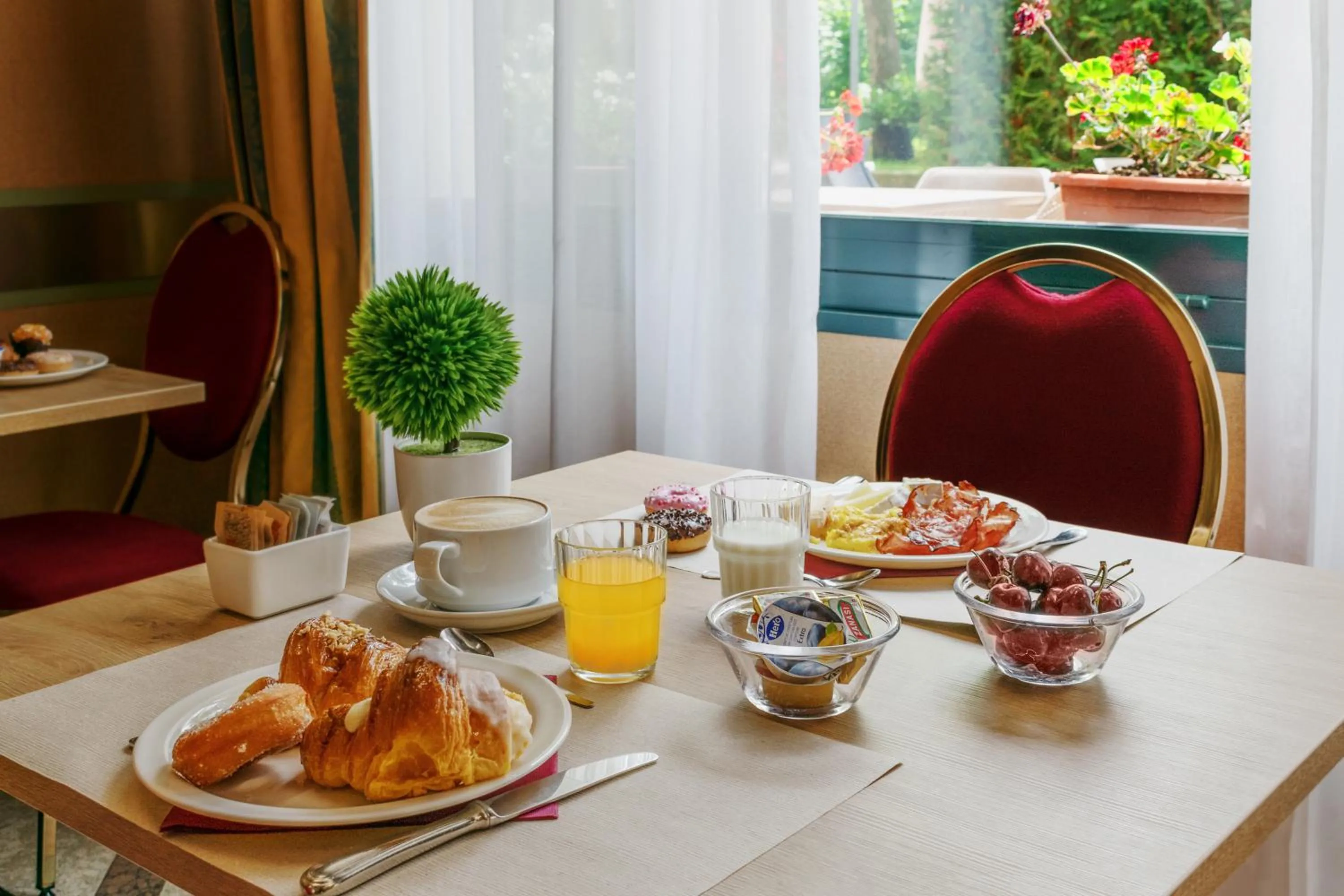 Breakfast in Hotel Falco D'Oro by Falco D'Oro Hotels