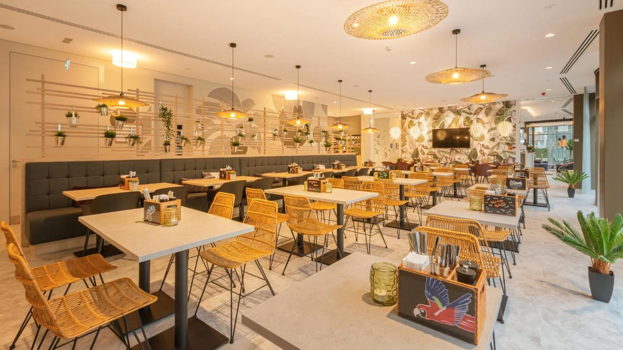 Breakfast in Holiday Inn - the niu, Crusoe Bremen Airport by IHG