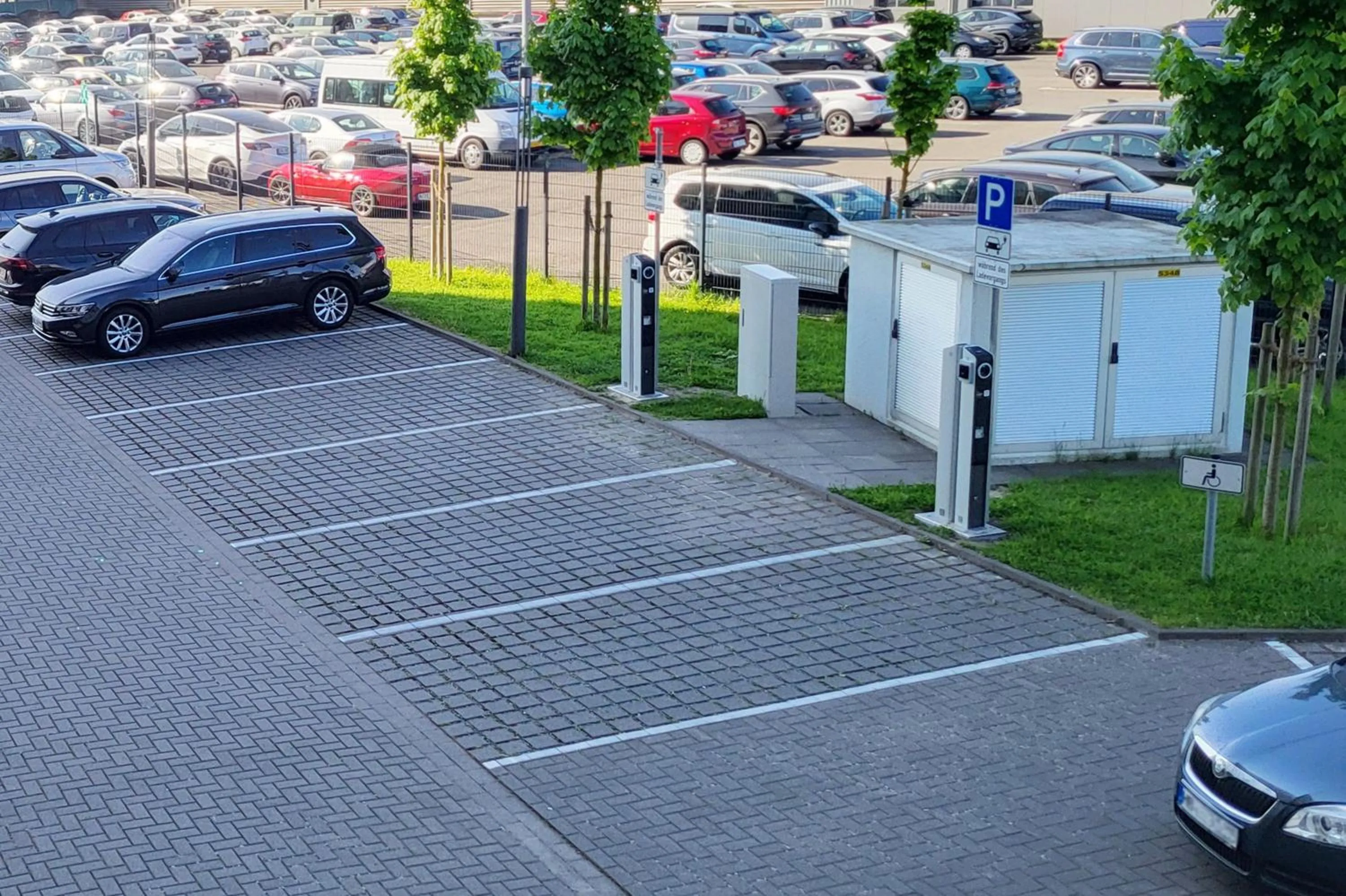 Lobby or reception in Holiday Inn - the niu, Crusoe Bremen Airport by IHG