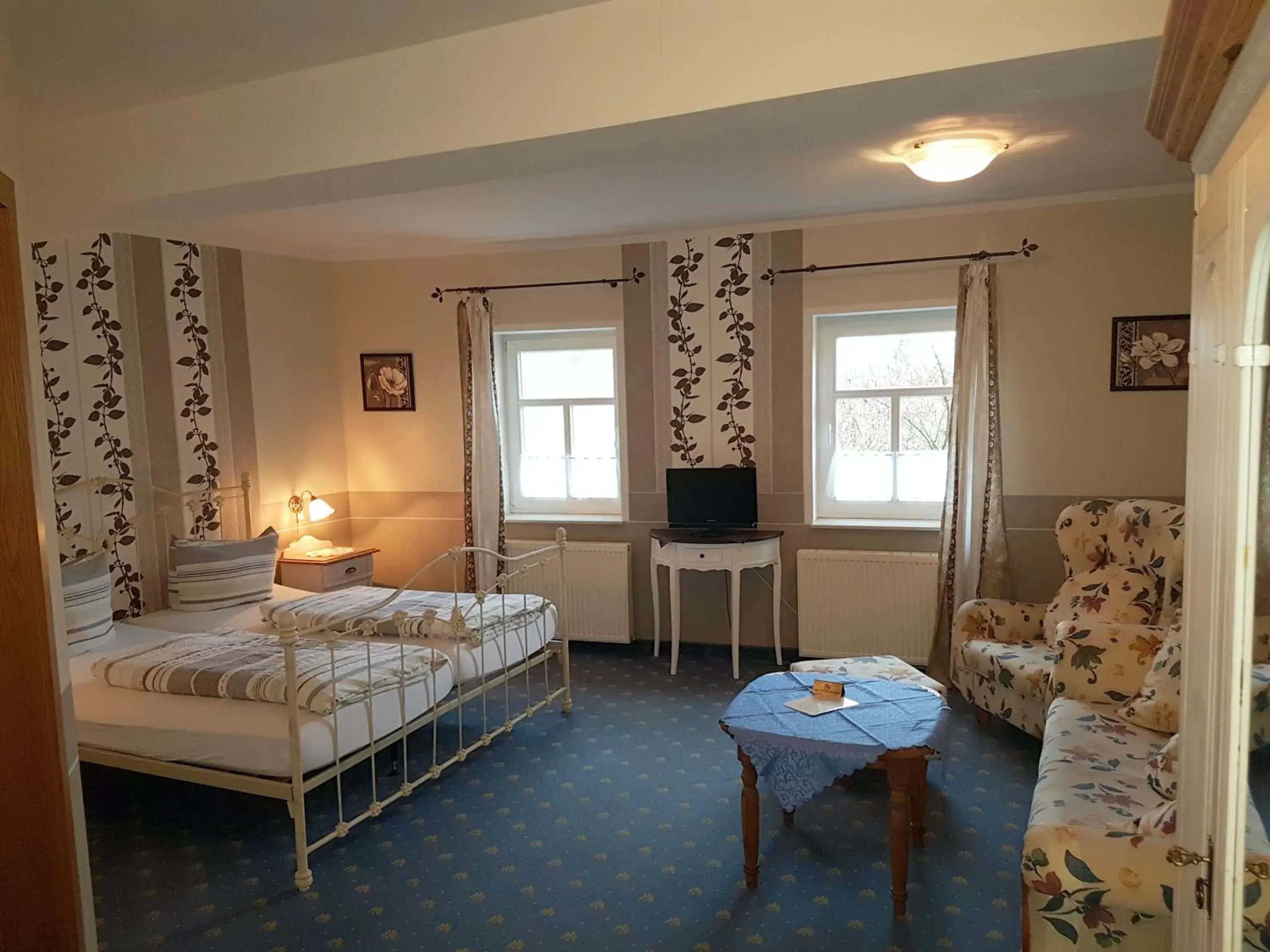 Double Room in Landhotel Nonnenroth Double Room in Landhotel Nonnenroth