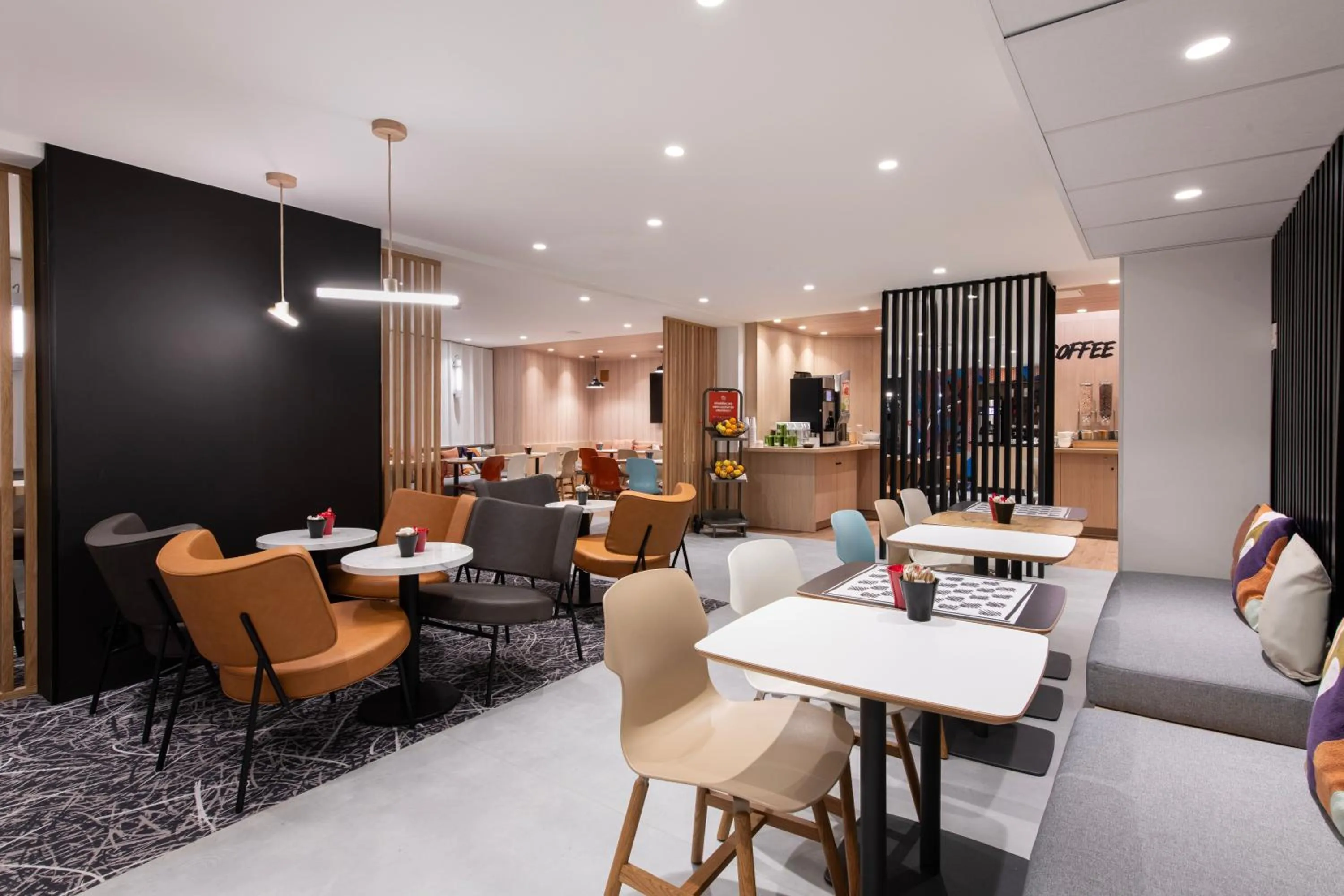 Restaurant/places to eat in ibis Paris Avenue d'Italie 13ème