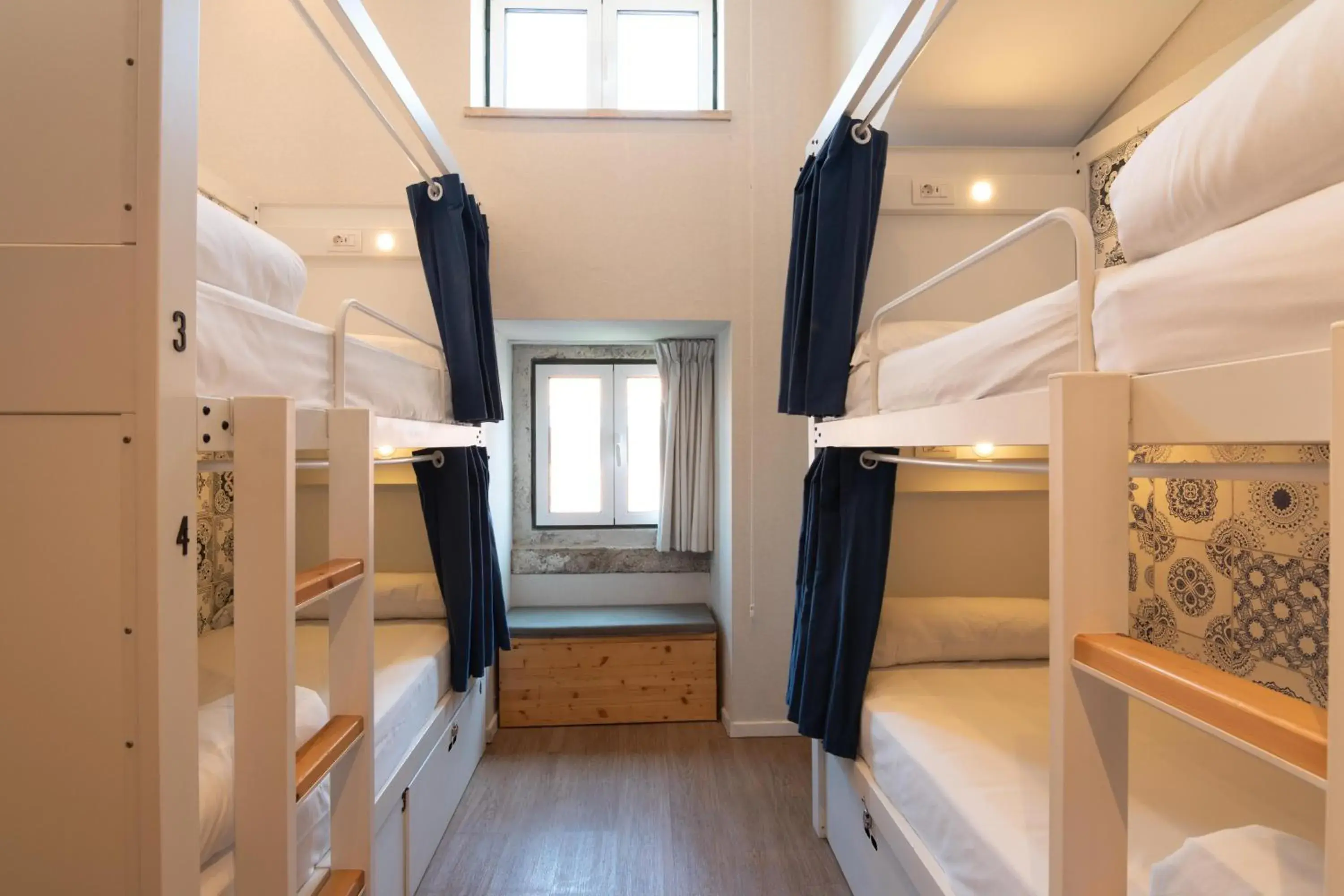 Bed in 8-Bed Mixed Dormitory Room in The Central House Lisbon Baixa Bed in 8-Bed Mixed Dormitory Room in The Central House Lisbon Baixa