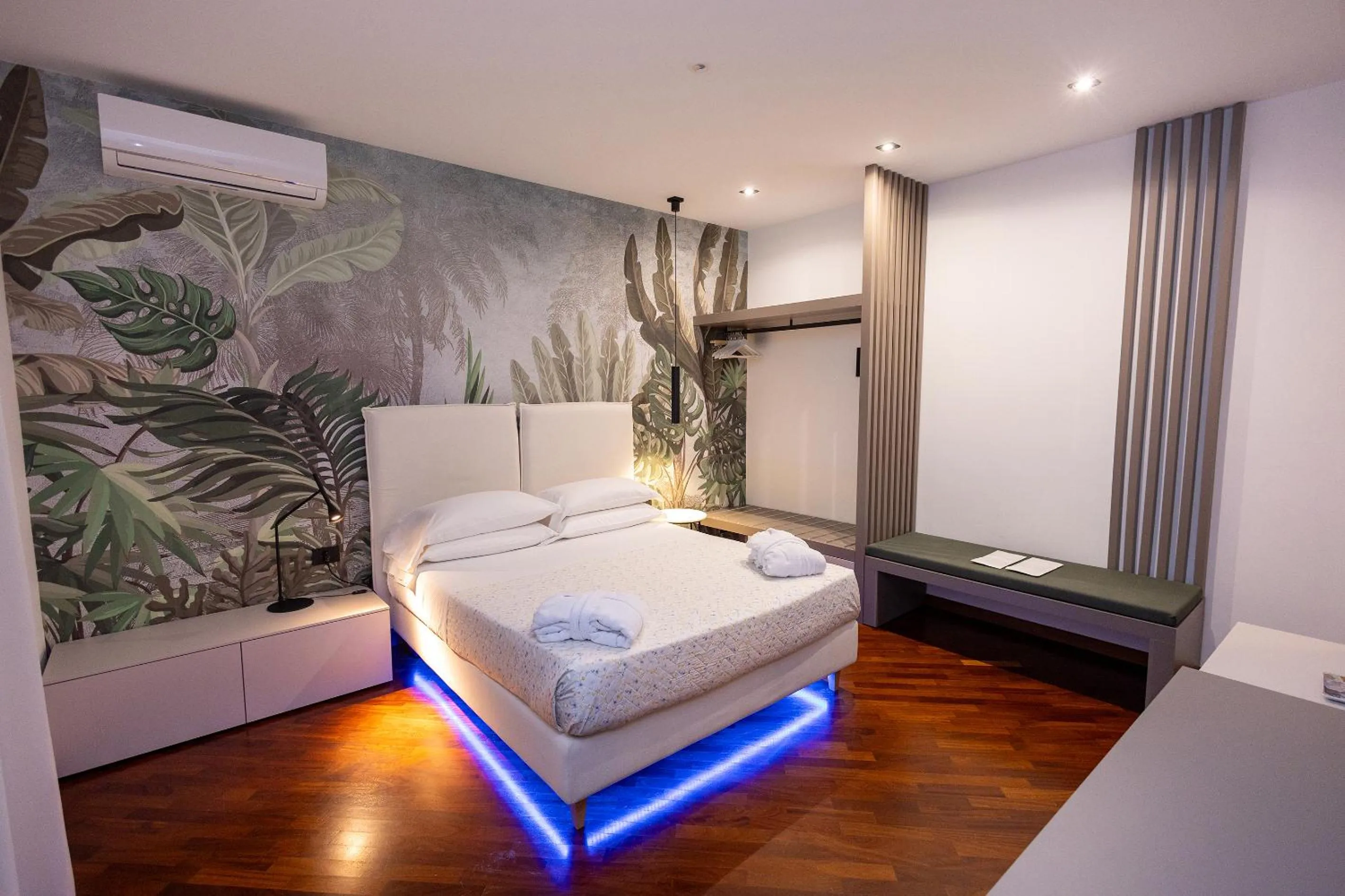 Bedroom, Bed in Marty Luxury B&B