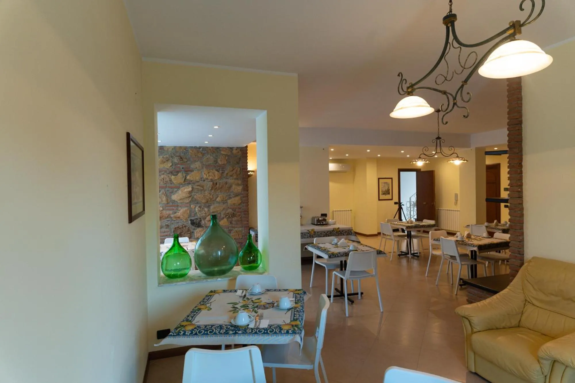 Restaurant/places to eat in Marty Luxury B&B