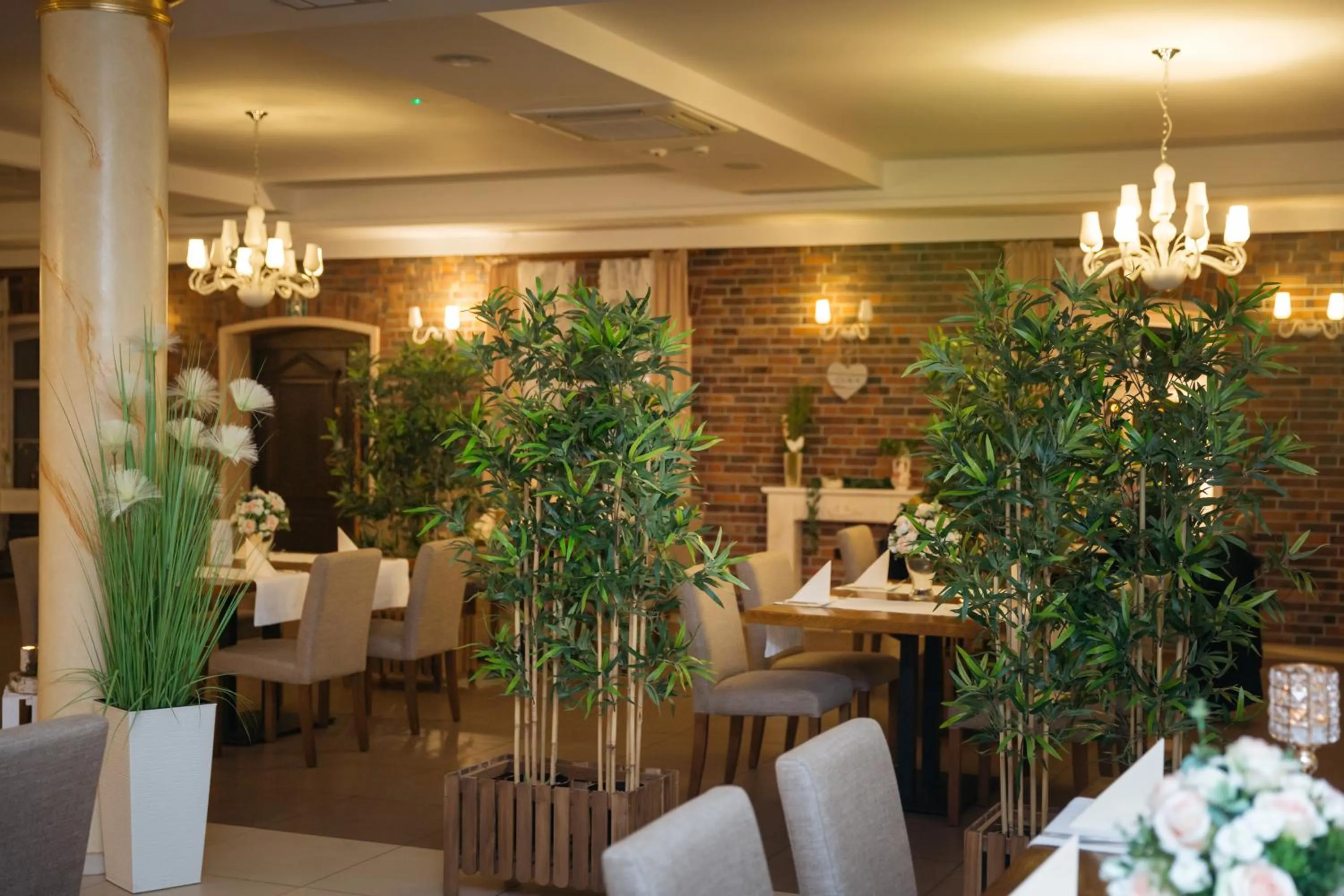 Restaurant/places to eat in Hotel Nadodrzański Dwór - Nowa Sól