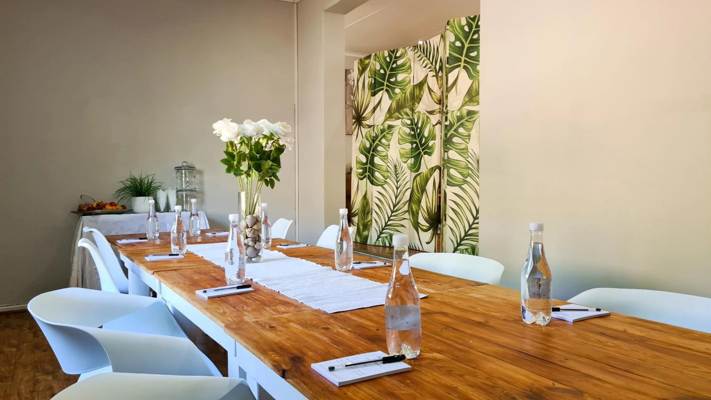 Meeting/conference room in Lido Living