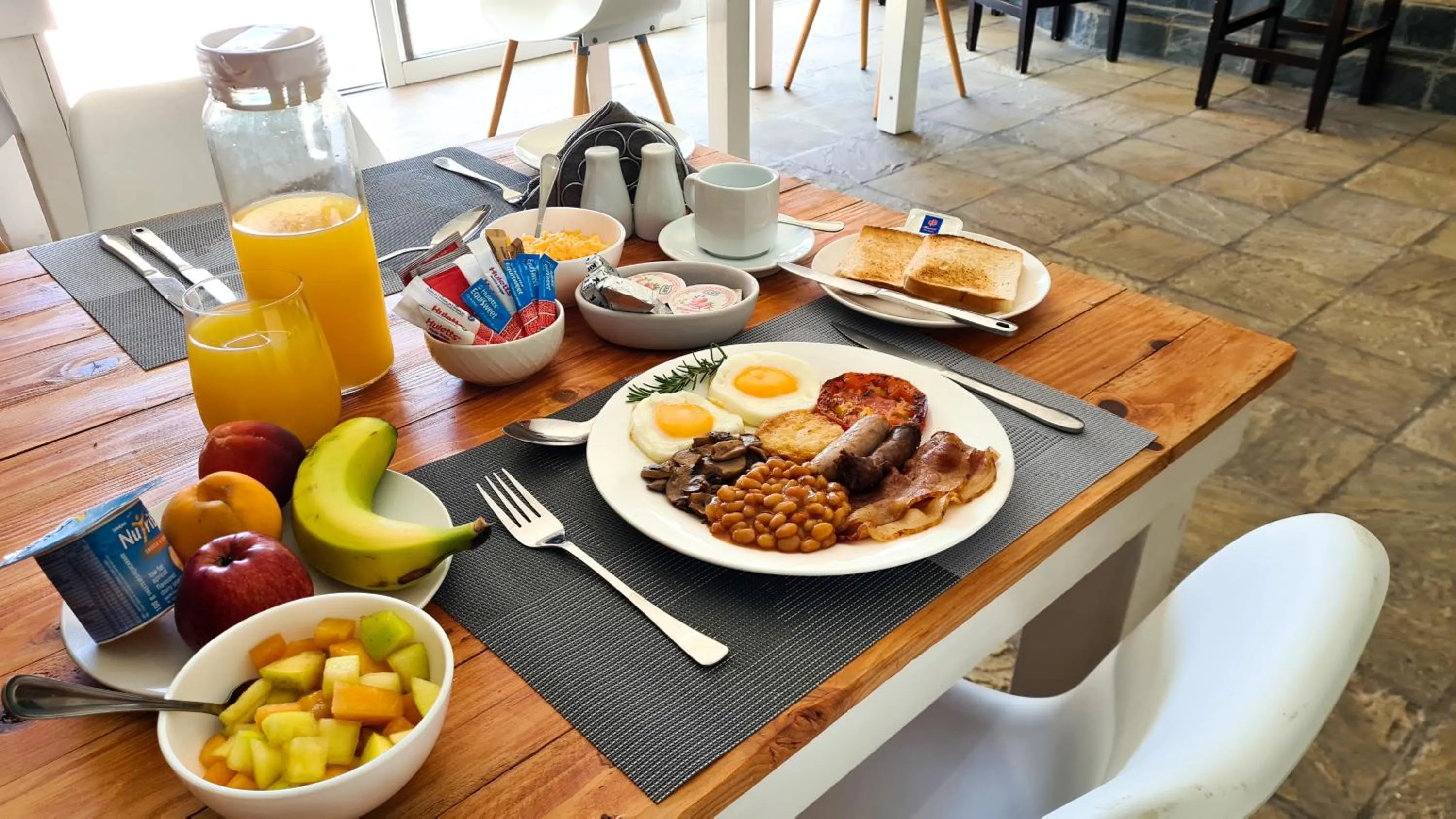 Breakfast in Lido Living