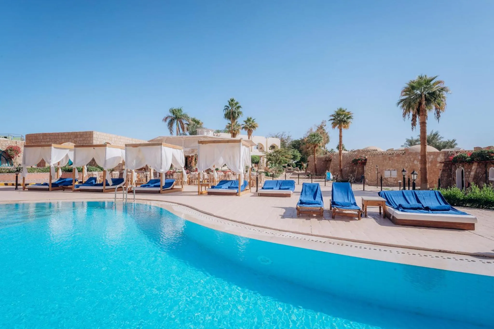 Swimming pool in Seti Abu Simbel Lake Resort