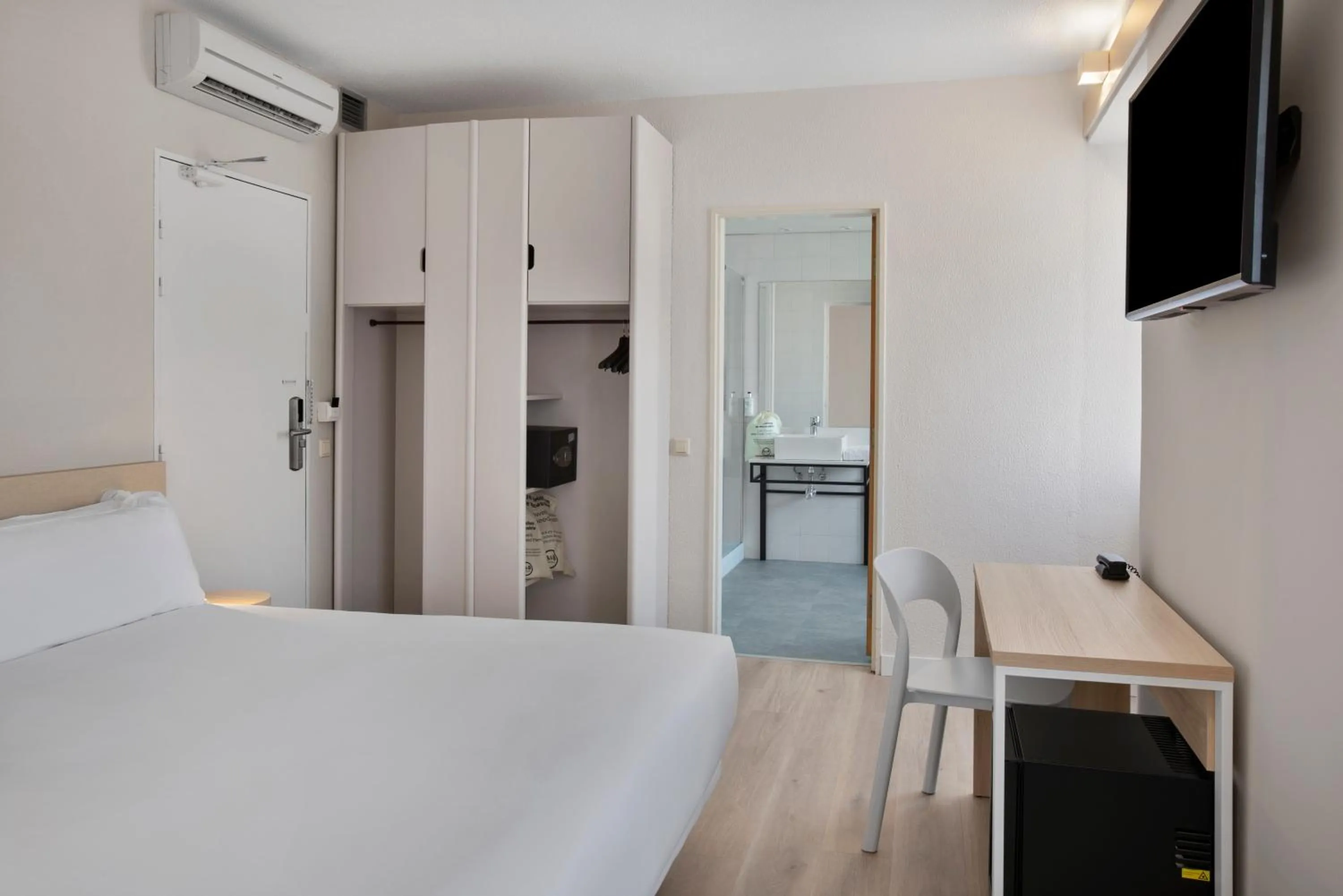 Bed in B&B HOTEL Figueira Da Foz