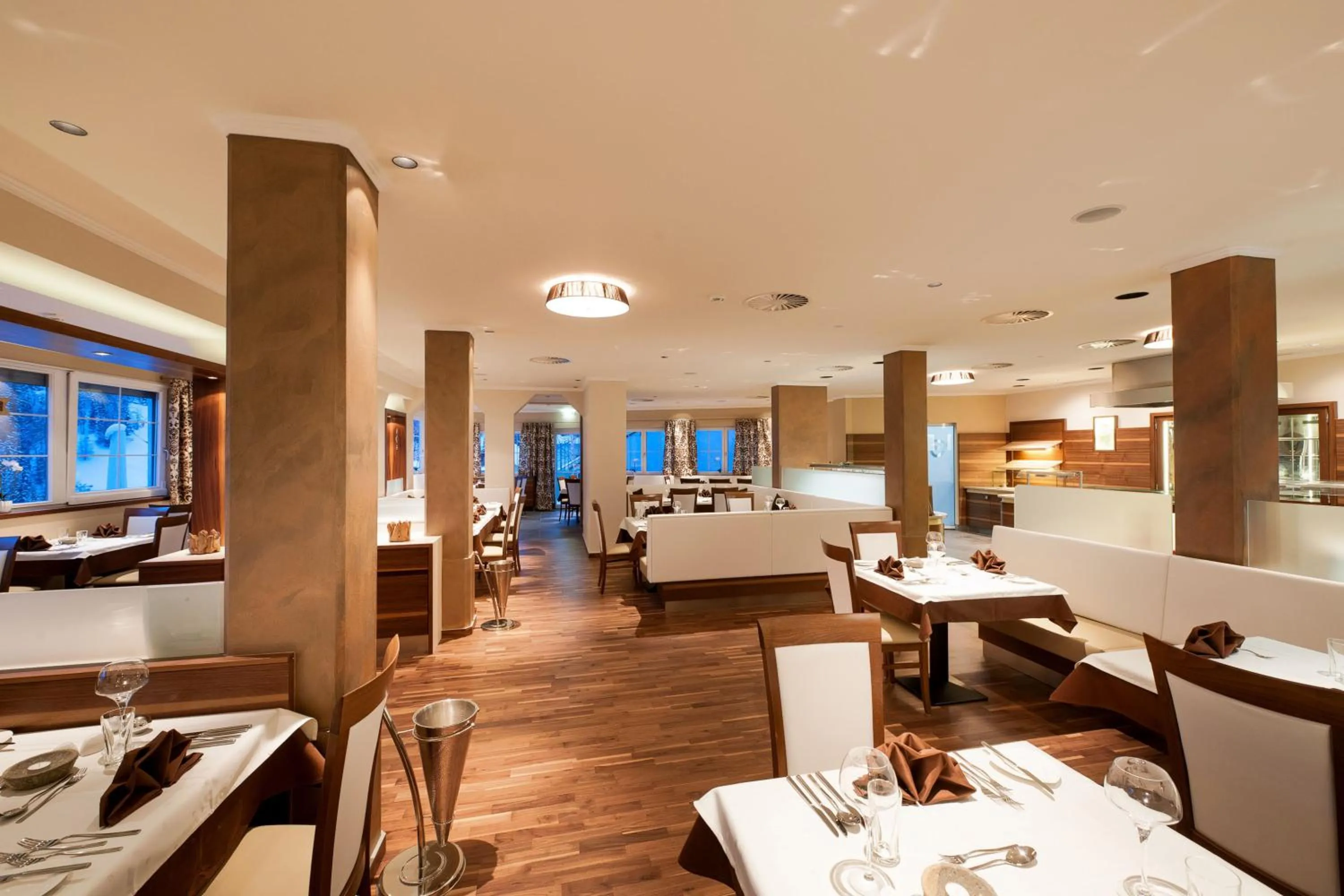 Restaurant/places to eat in Hotel Jennys Schlössl