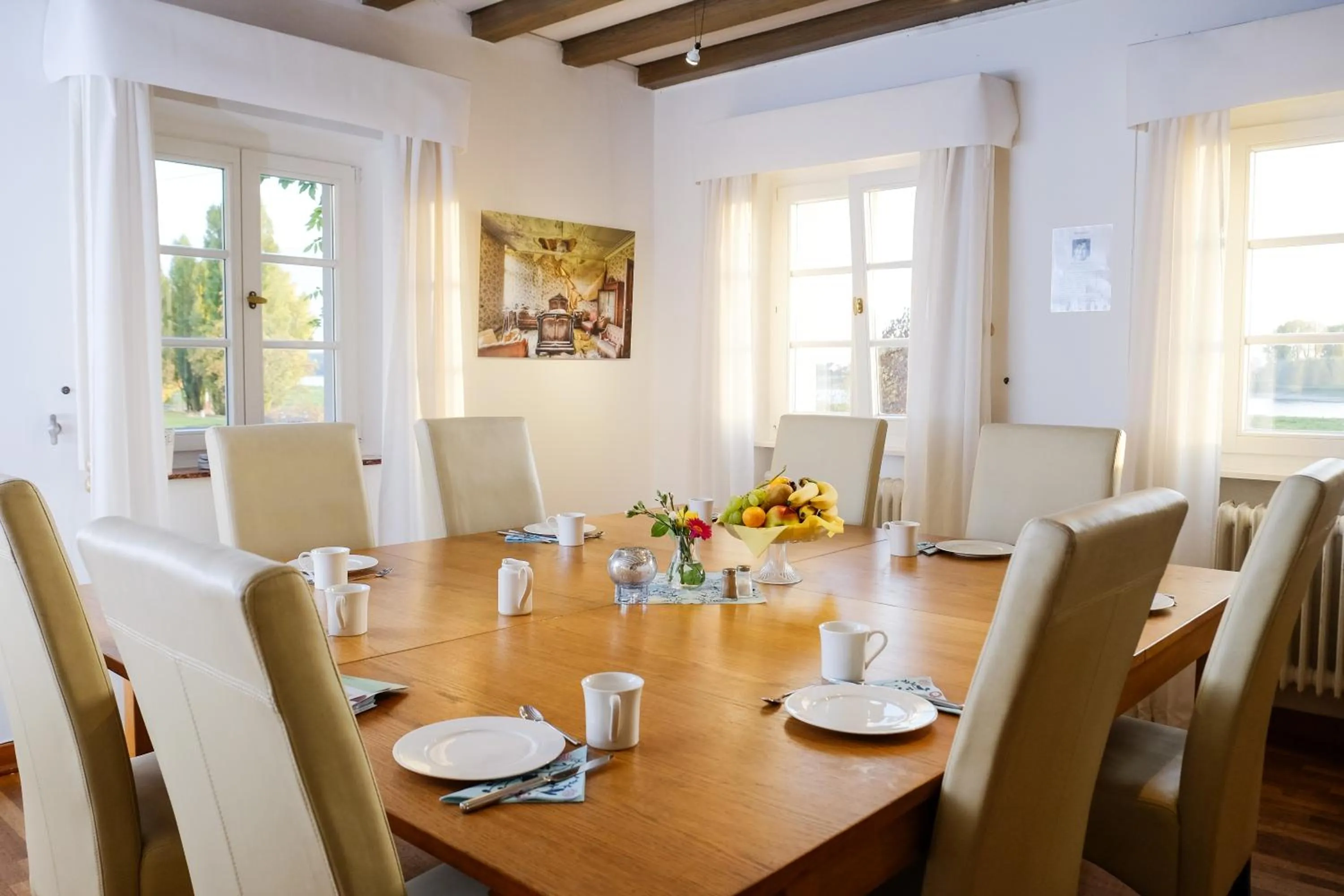 Restaurant/places to eat in Rhein River Guesthouse - direkt am Rhein