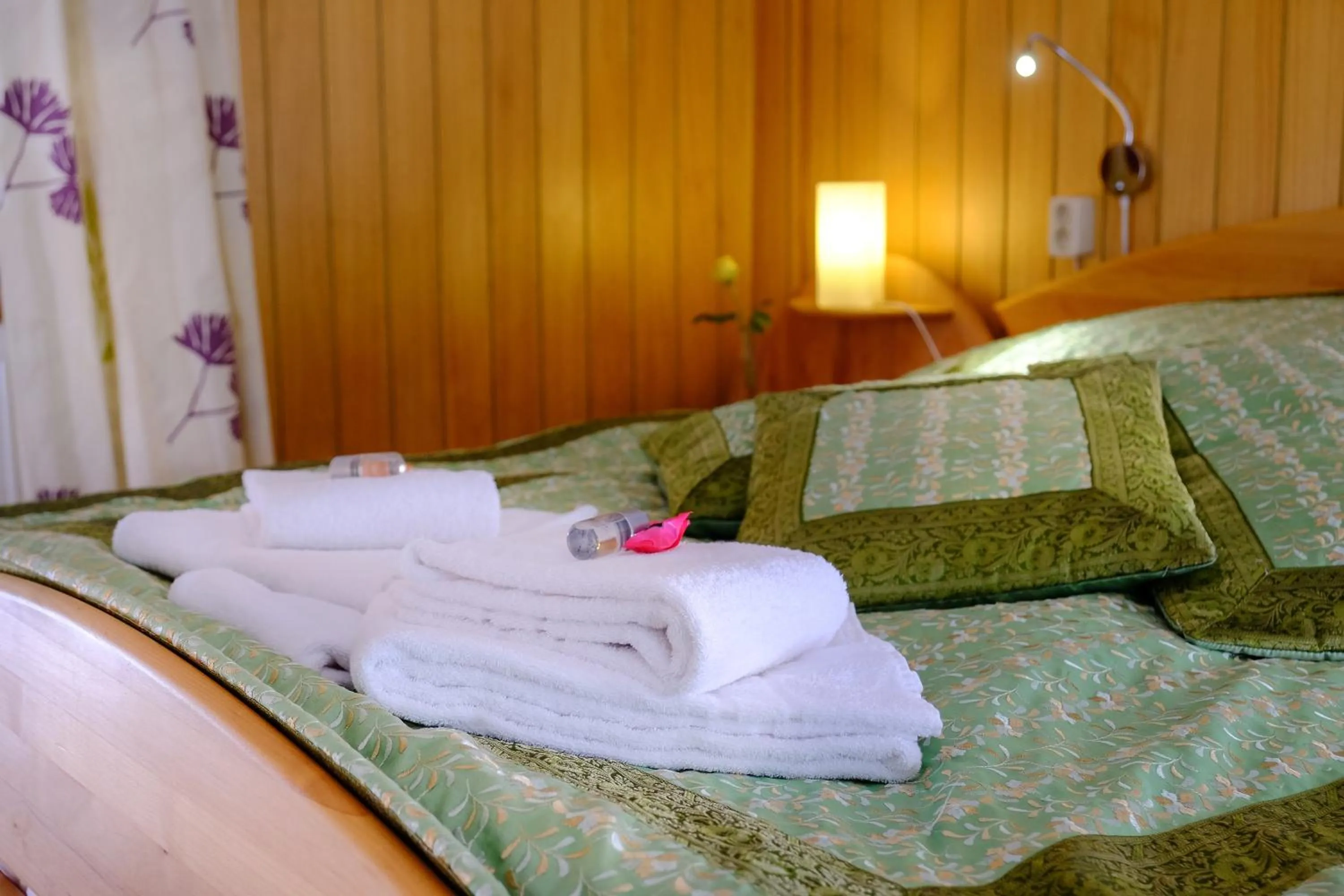 Bed in Rhein River Guesthouse - direkt am Rhein