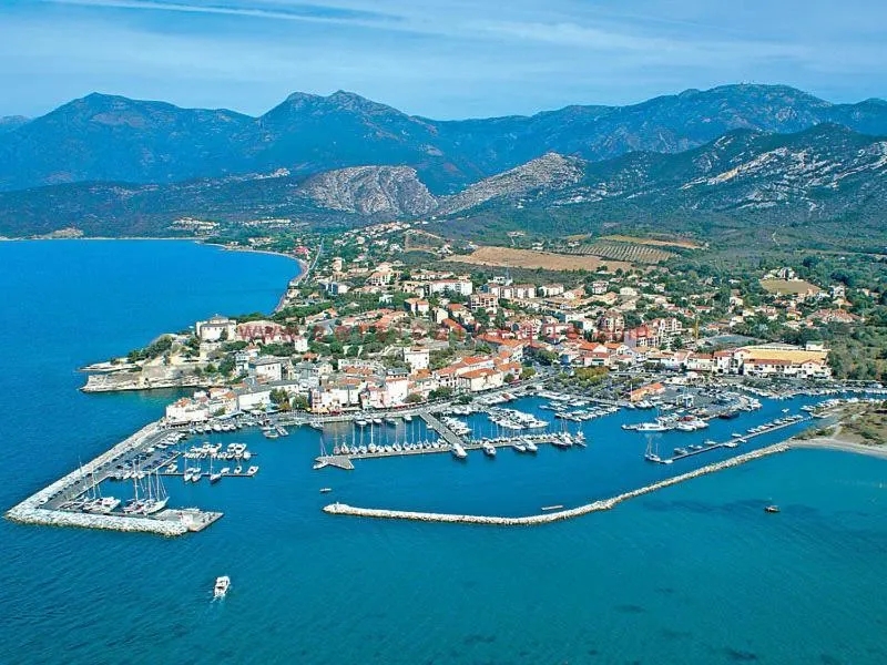 Bird's eye view, Bird's-eye View in Hotel Madame Mere