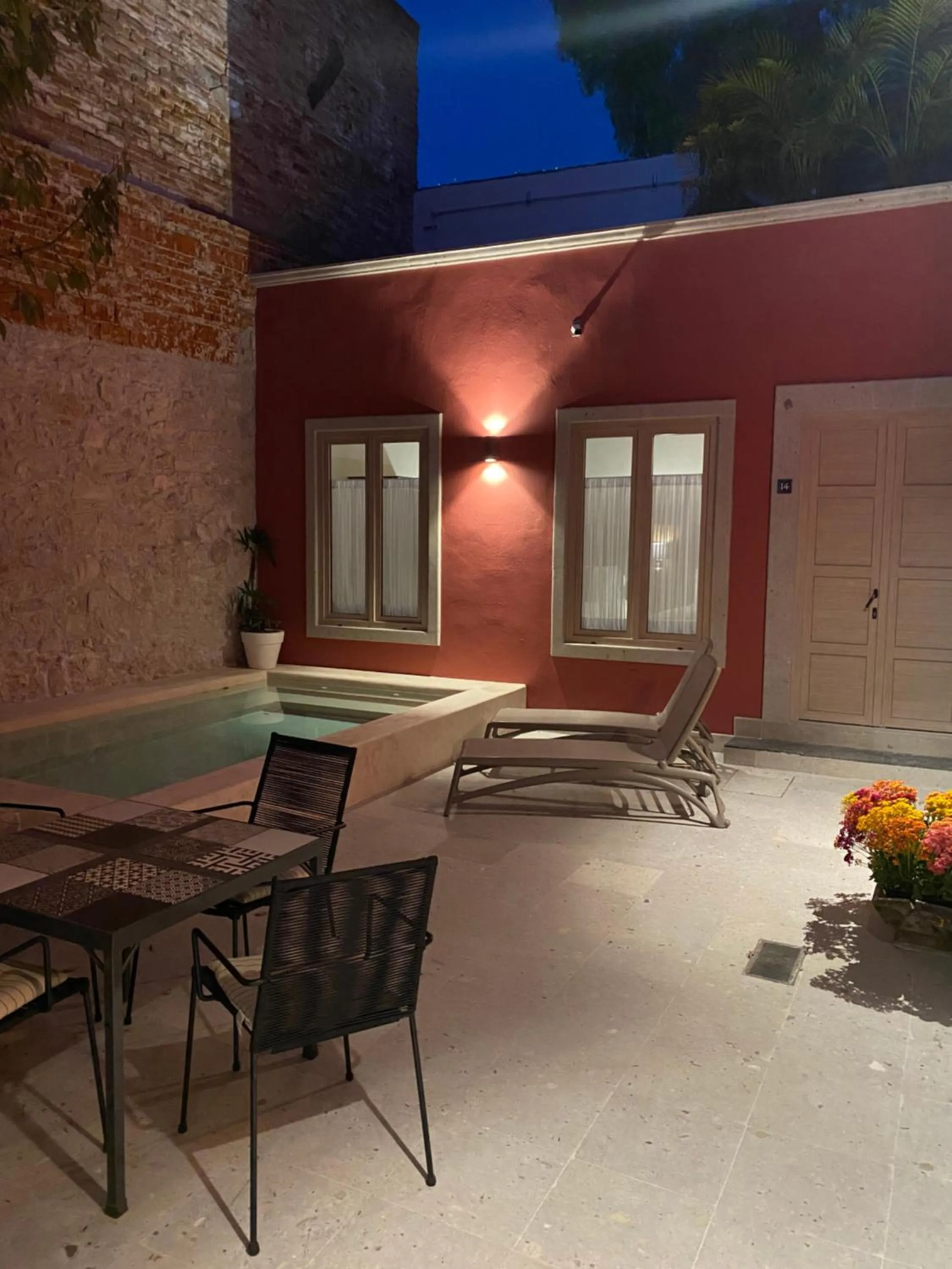 Property building in Hotel Casa Once